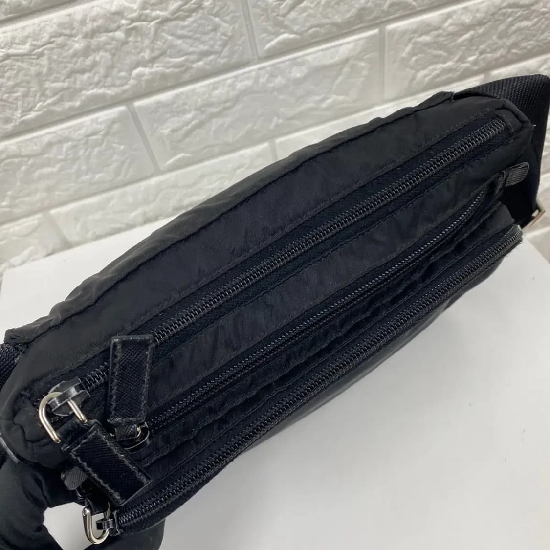 PRADA / 빈티지 프라다 삼각로고 블랙 포코노 벨트백 / 힙색 상품이미지6