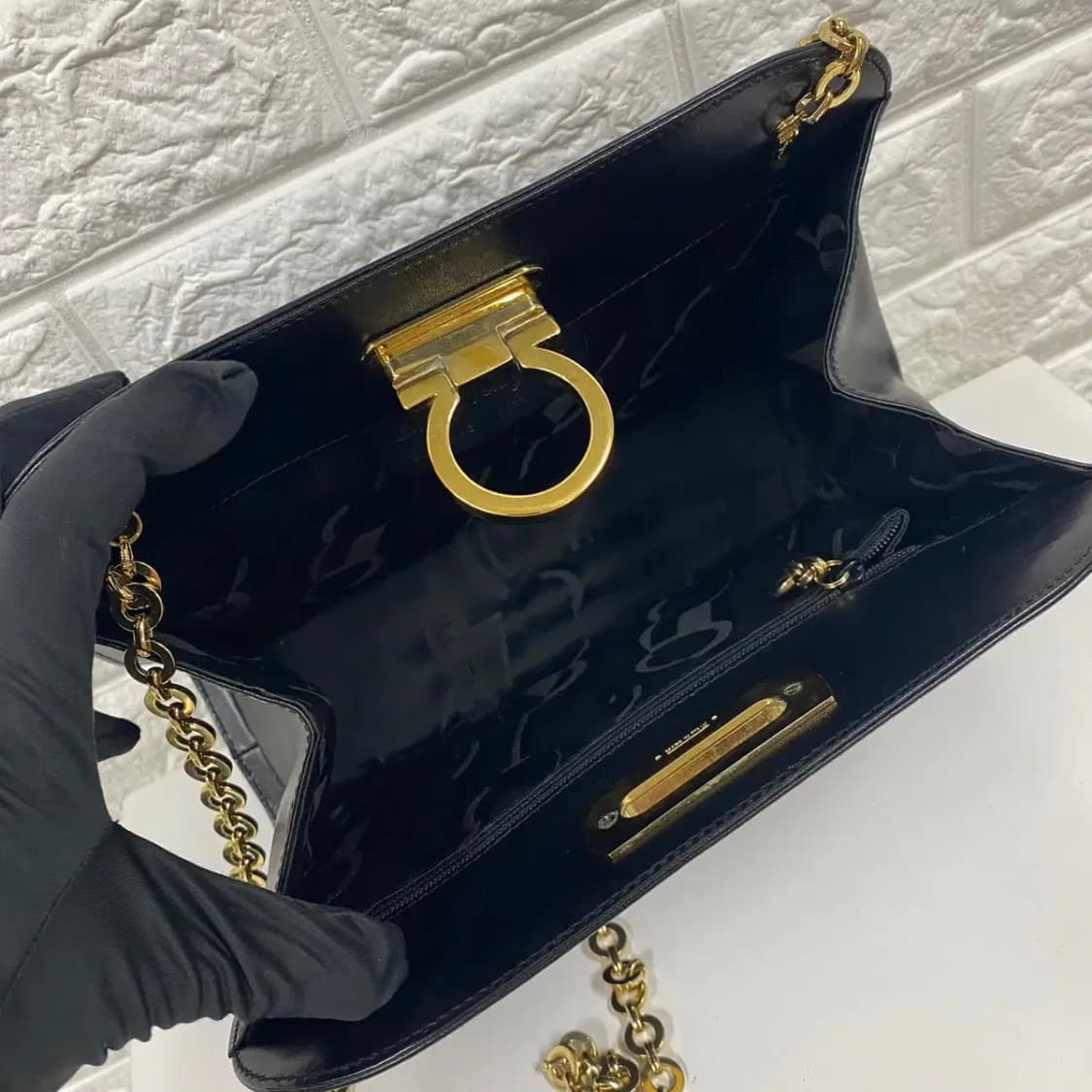 FERRAGAMO / 빈티지 페라가모 골드 간치니 버클 클러치 / 체인백 상품이미지10
