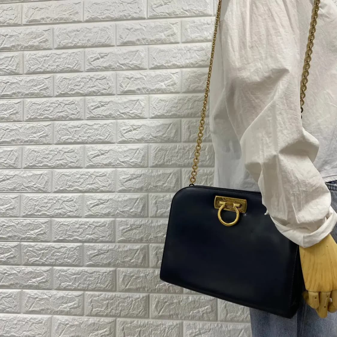 FERRAGAMO / 빈티지 페라가모 골드 간치니 버클 클러치 / 체인백 상품이미지2