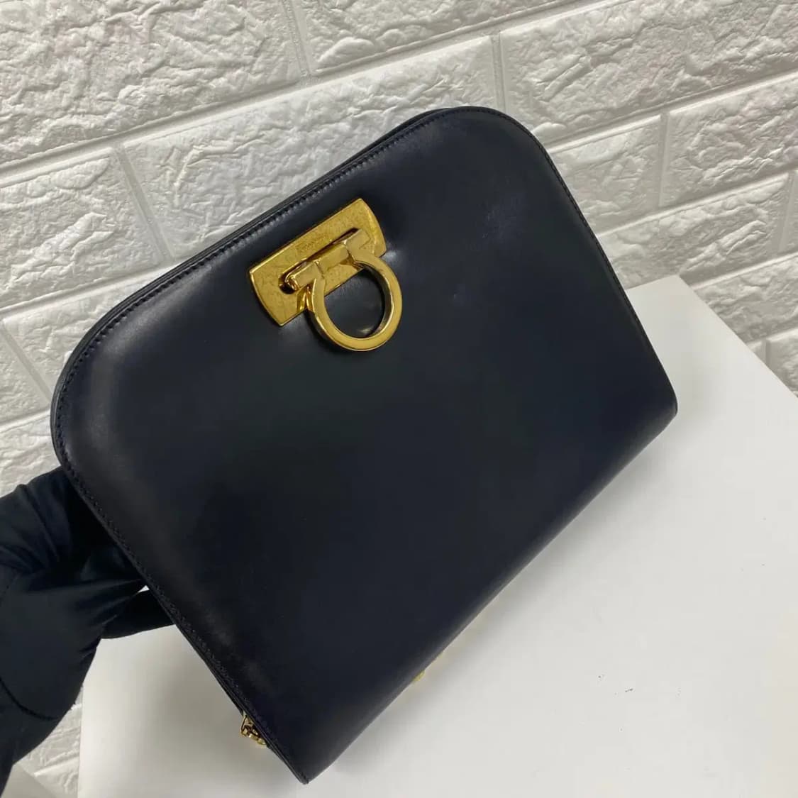 FERRAGAMO / 빈티지 페라가모 골드 간치니 버클 클러치 / 체인백 상품이미지3