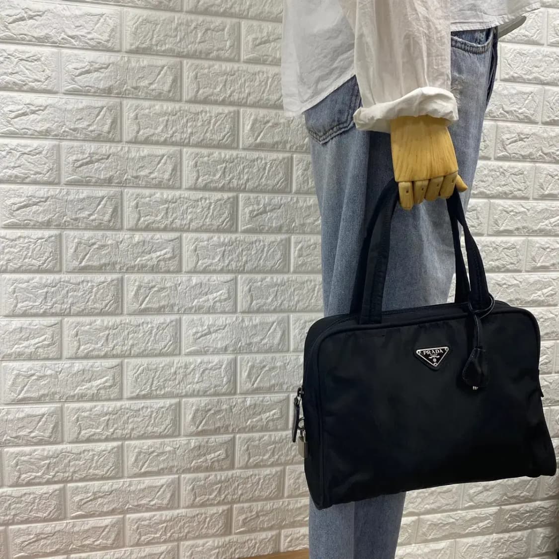 PRADA / 빈티지 프라다 삼각로고 블랙 나일론 자물쇠 핸드백 /토트백 상품이미지2