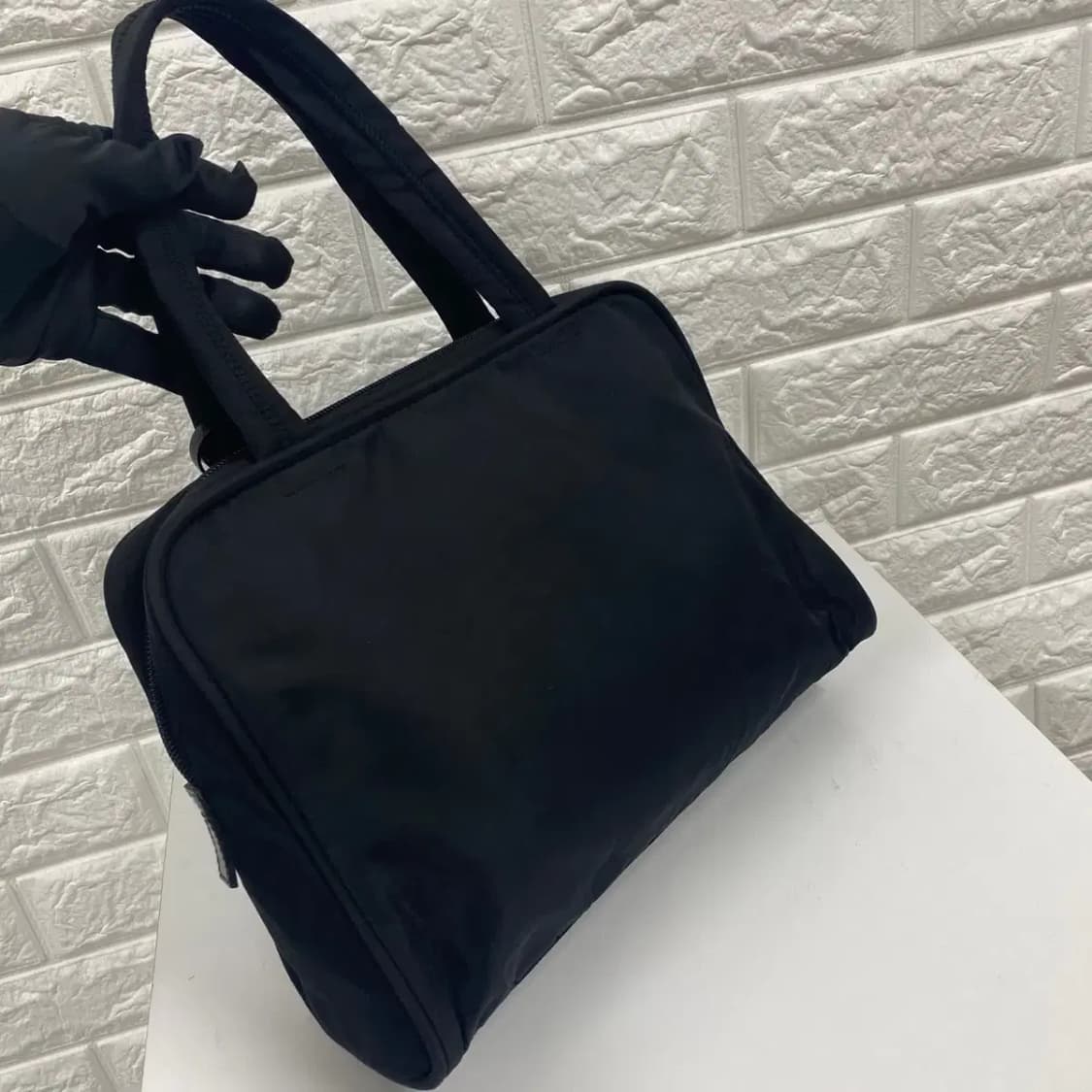 PRADA / 빈티지 프라다 삼각로고 블랙 나일론 자물쇠 핸드백 /토트백 상품이미지4