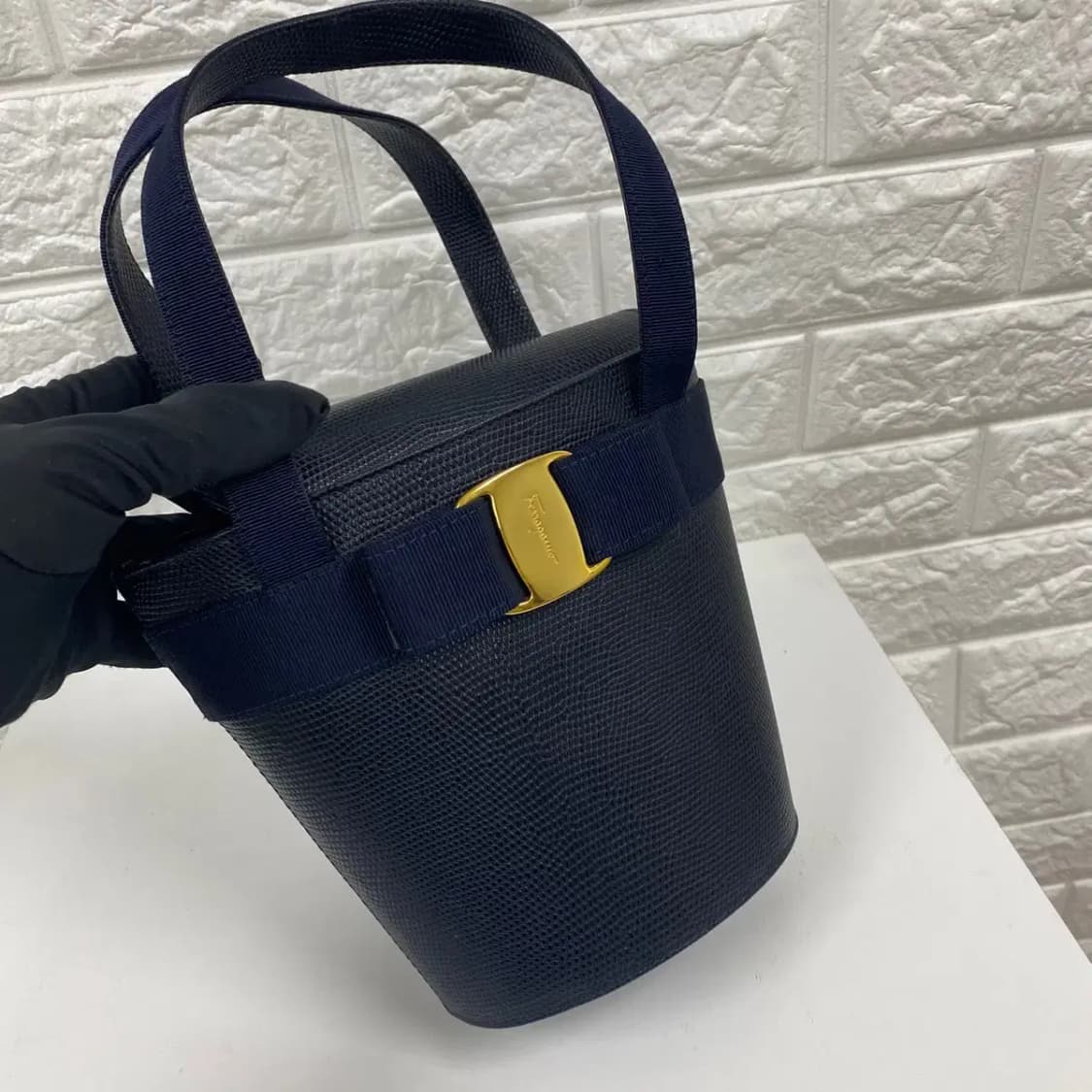 FERRAGAMO /빈티지 페라가모 다크네이비 리자드 버킷백 / 복조리백 상품이미지3