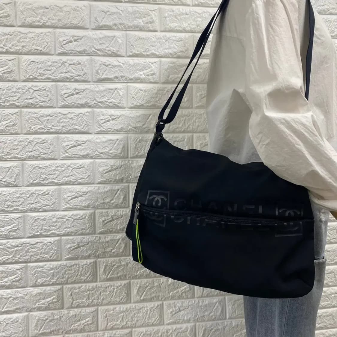 CHANEL / 빈티지 샤넬 9번대 스포츠 라인 블랙 메신저 백/크로스백 상품이미지2