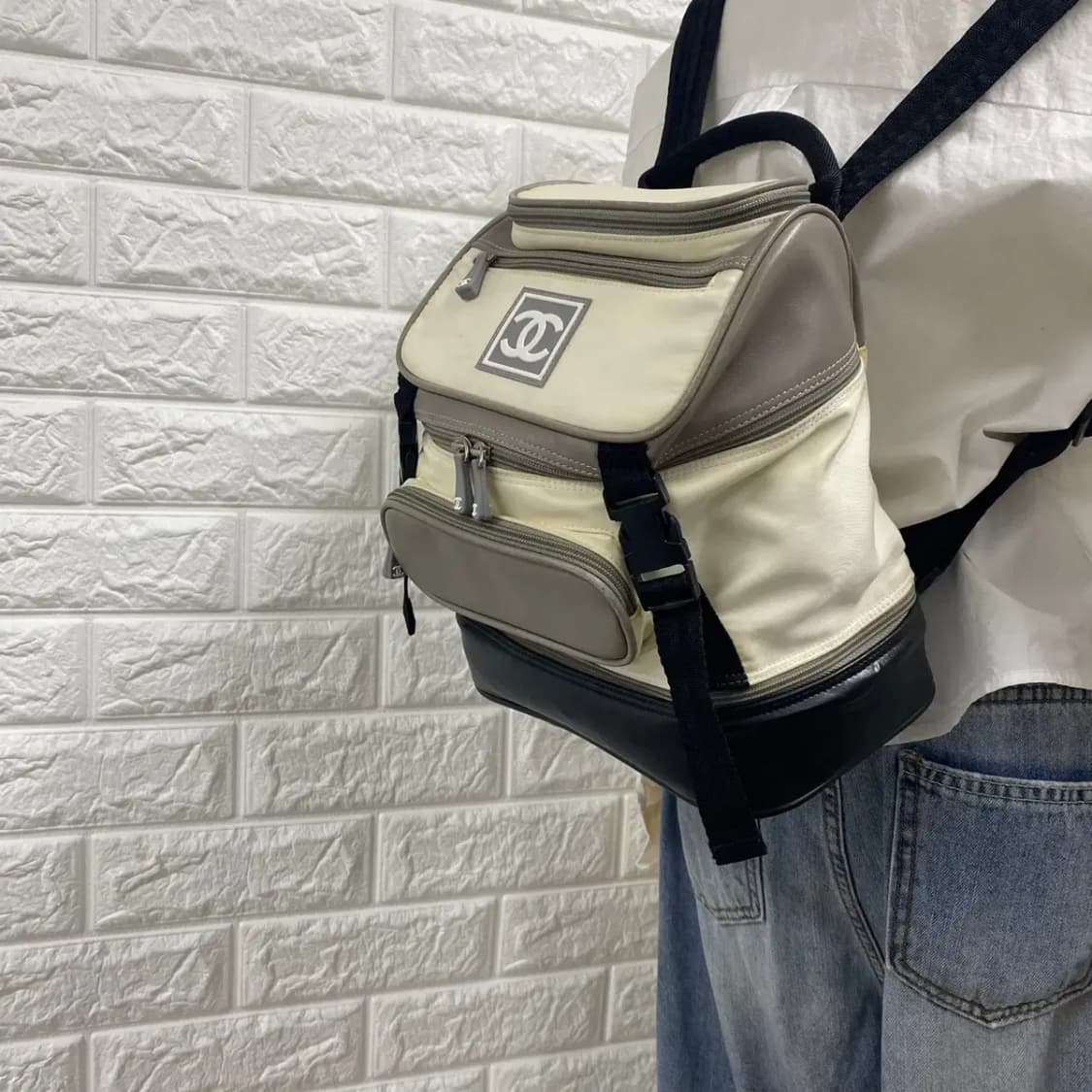 CHANEL / 빈티지 샤넬 6번대 스포츠 라인 스몰 백팩 상품이미지4