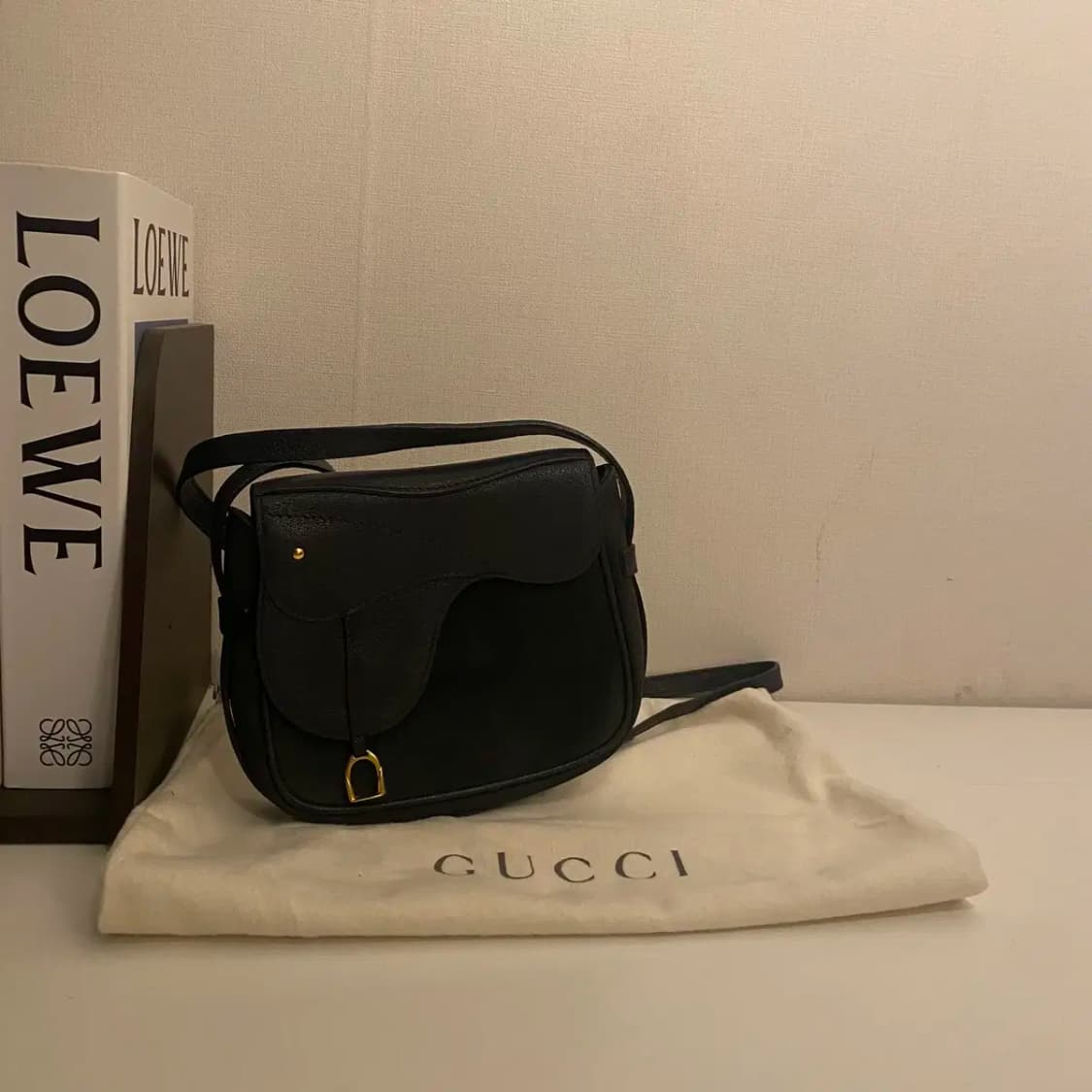 GUCCI / 빈티지 구찌 다크네이비 누벅 스몰 벨트백 / 투웨이백 상품이미지1