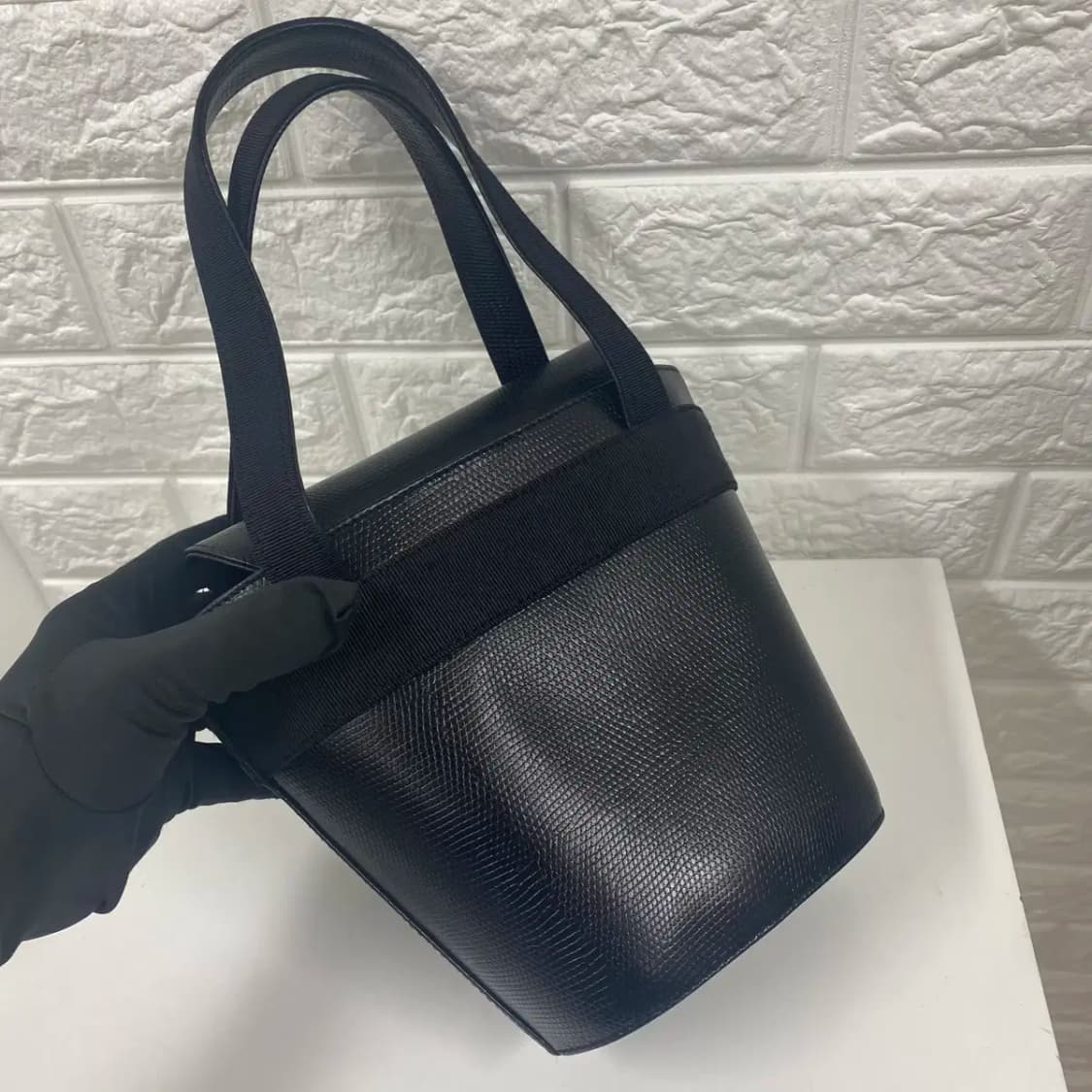 FERRAGAMO/빈티지 페라가모 블랙 리자드 원통 바라 버킷백/복조리백 상품이미지4