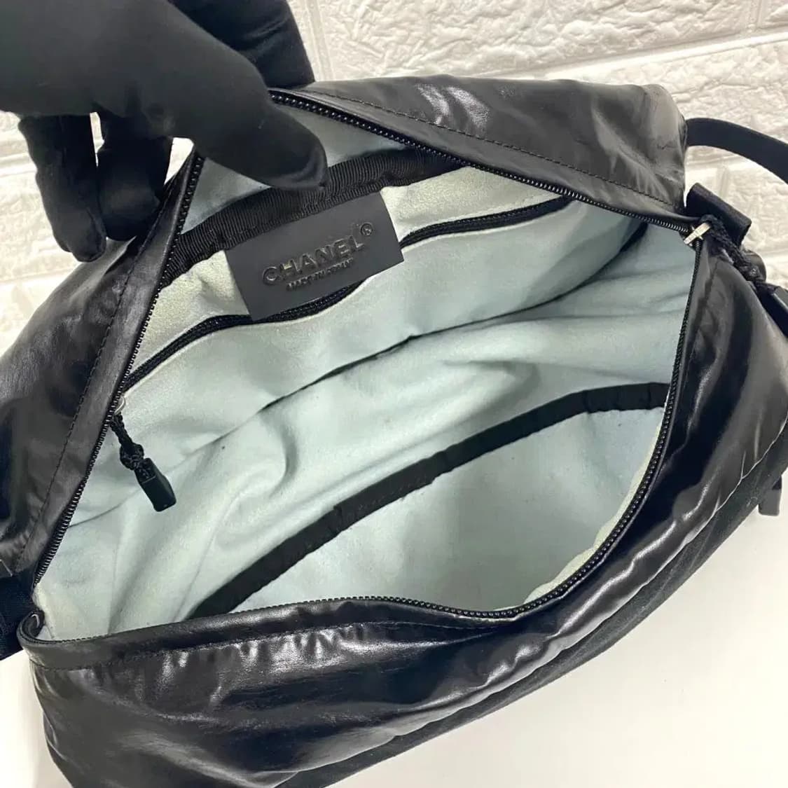 CHANEL / 빈티지 샤넬 8번대 스포츠 라인 블랙 바디백 / 원숄더백 상품이미지10
