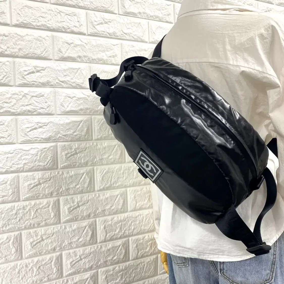 CHANEL / 빈티지 샤넬 8번대 스포츠 라인 블랙 바디백 / 원숄더백 상품이미지2