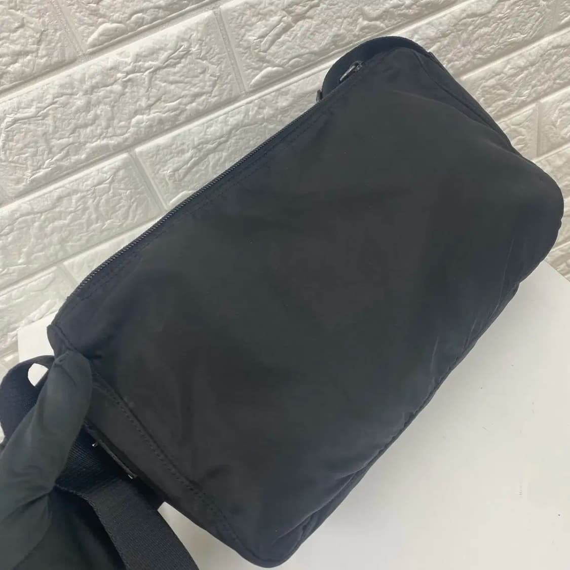 PRADA / 빈티지 프라다 삼각로고 블랙 포코노 나일론 숄더백 상품이미지4