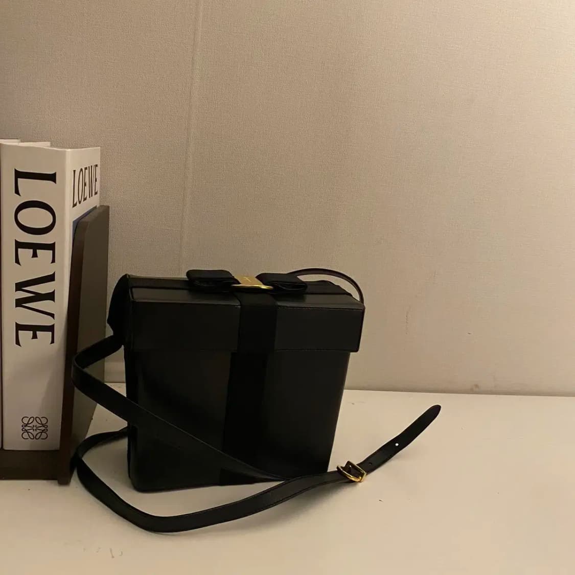 FERRAGAMO / 빈티지 페레가모 블랙 바라보우 크로스바디백 /숄더백 상품이미지1