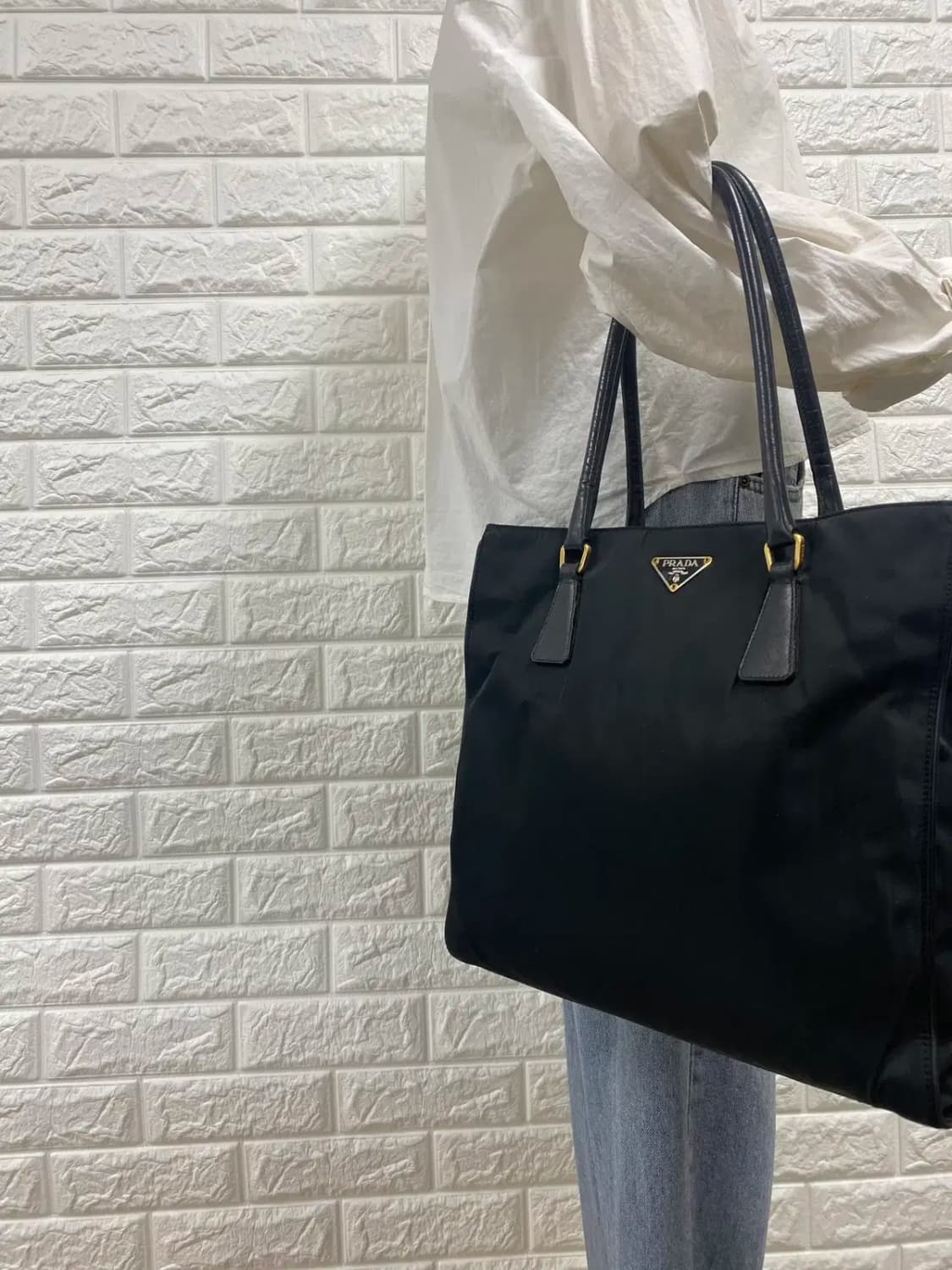 PRADA / 빈티지 프라다 블랙 나일론 삼각로고 토트백 상품이미지3