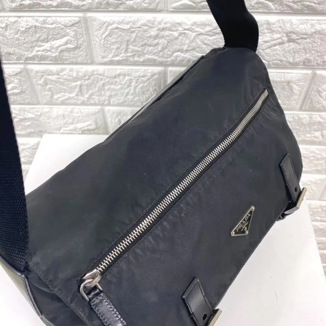 PRADA / 빈티지 프라다 삼각로고 블랙 포코노 나일론 투버클 숄더백 상품이미지7