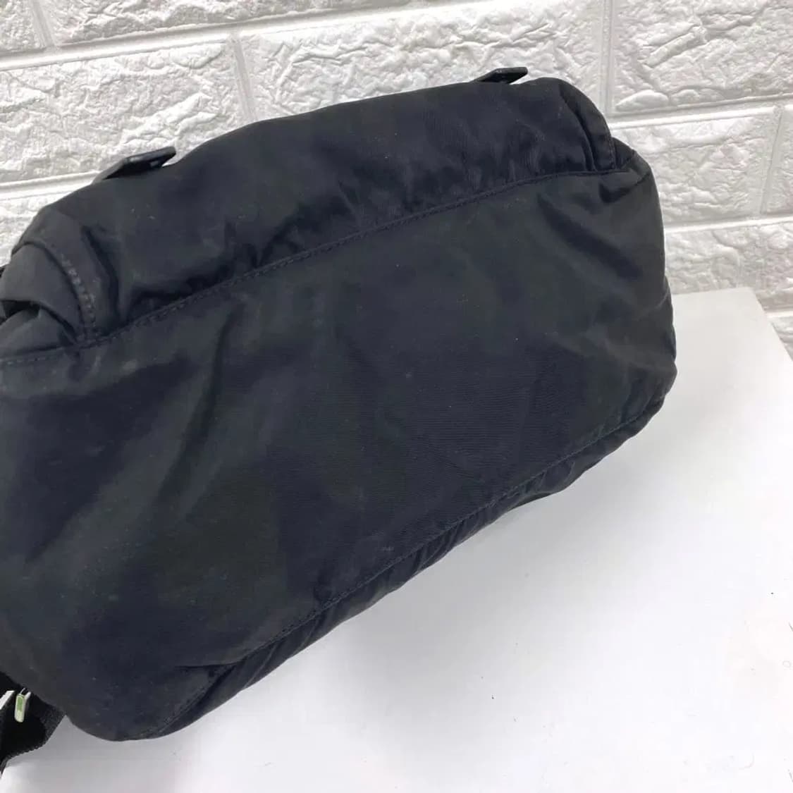 PRADA / 빈티지 프라다 삼각로고 블랙 포코노 나일론 투버클 숄더백 상품이미지8