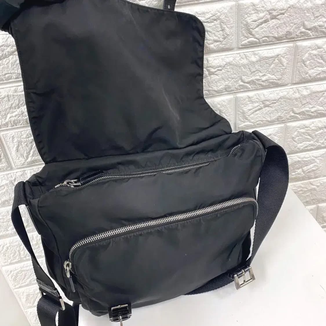 PRADA / 빈티지 프라다 삼각로고 블랙 포코노 나일론 투버클 숄더백 상품이미지9