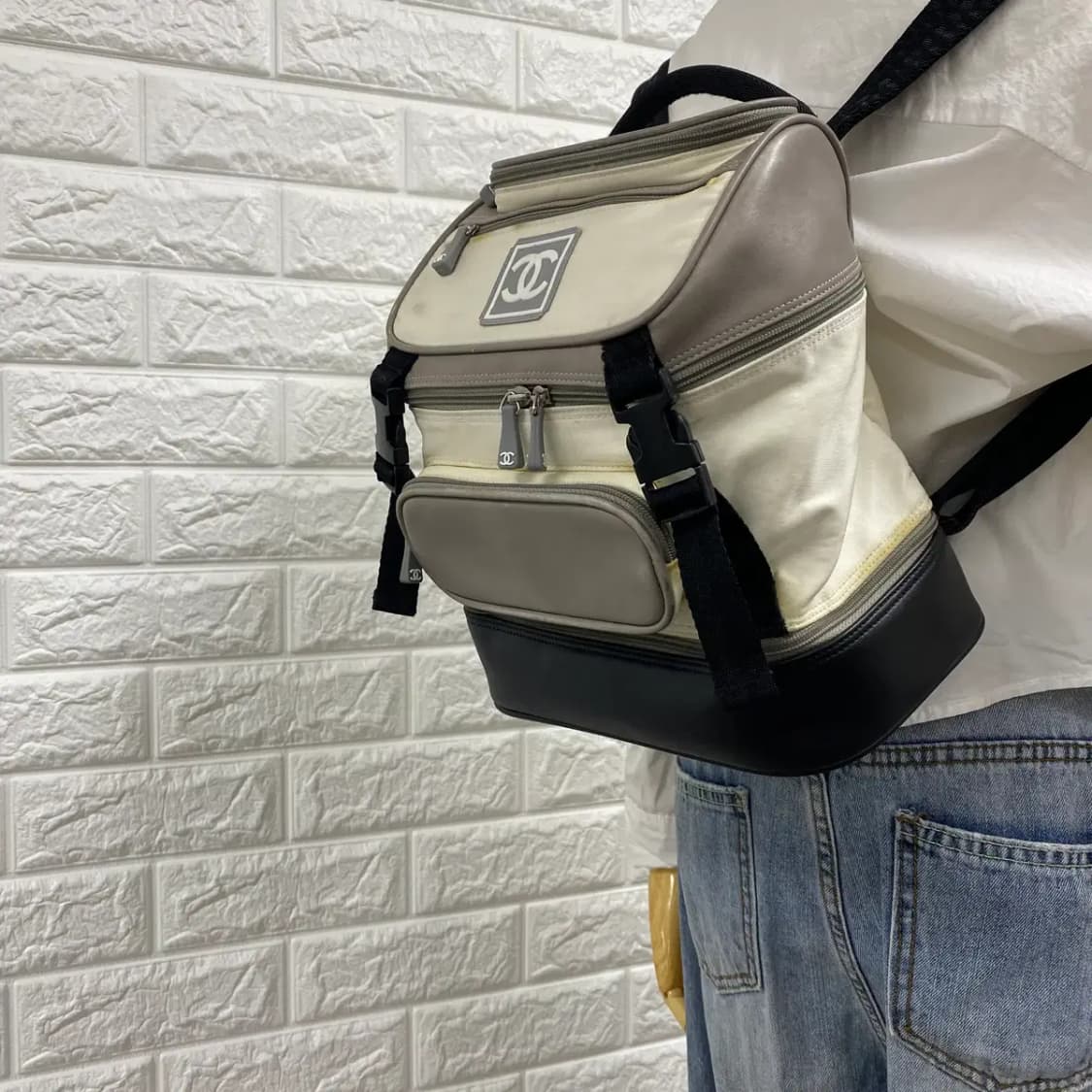 CHANEL / 빈티지 샤넬 6번대 스포츠 라인 스몰 백팩 상품이미지4