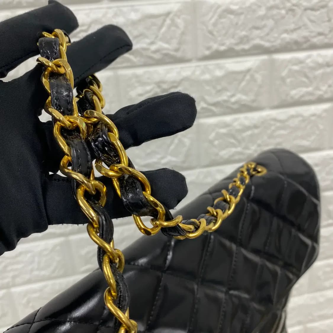 CHANEL / 빈티지 샤넬 4번대 맥시 블랙 퀼팅 페이던트 싱글 체인백 상품이미지6