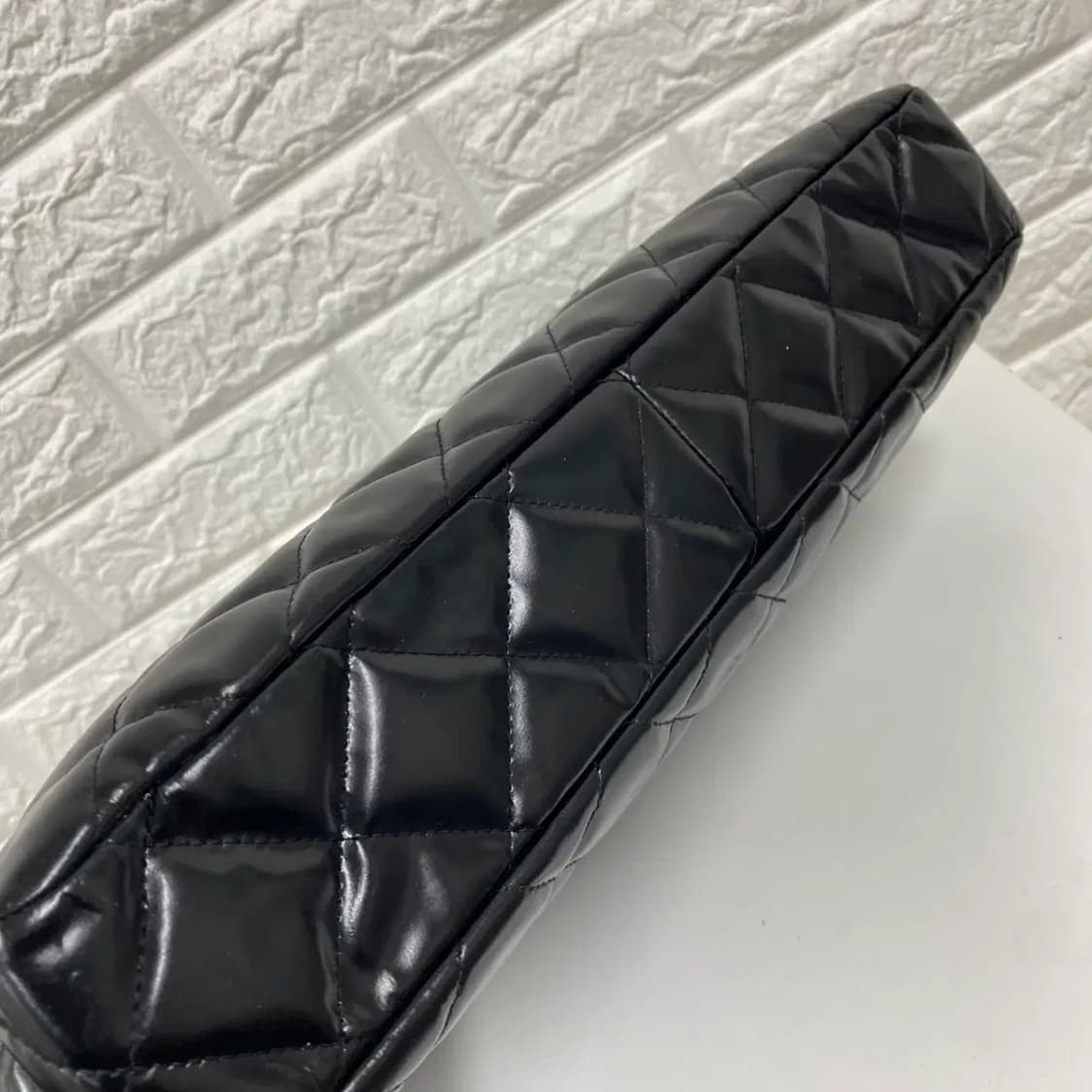 CHANEL / 빈티지 샤넬 4번대 맥시 블랙 퀼팅 페이던트 싱글 체인백 상품이미지8