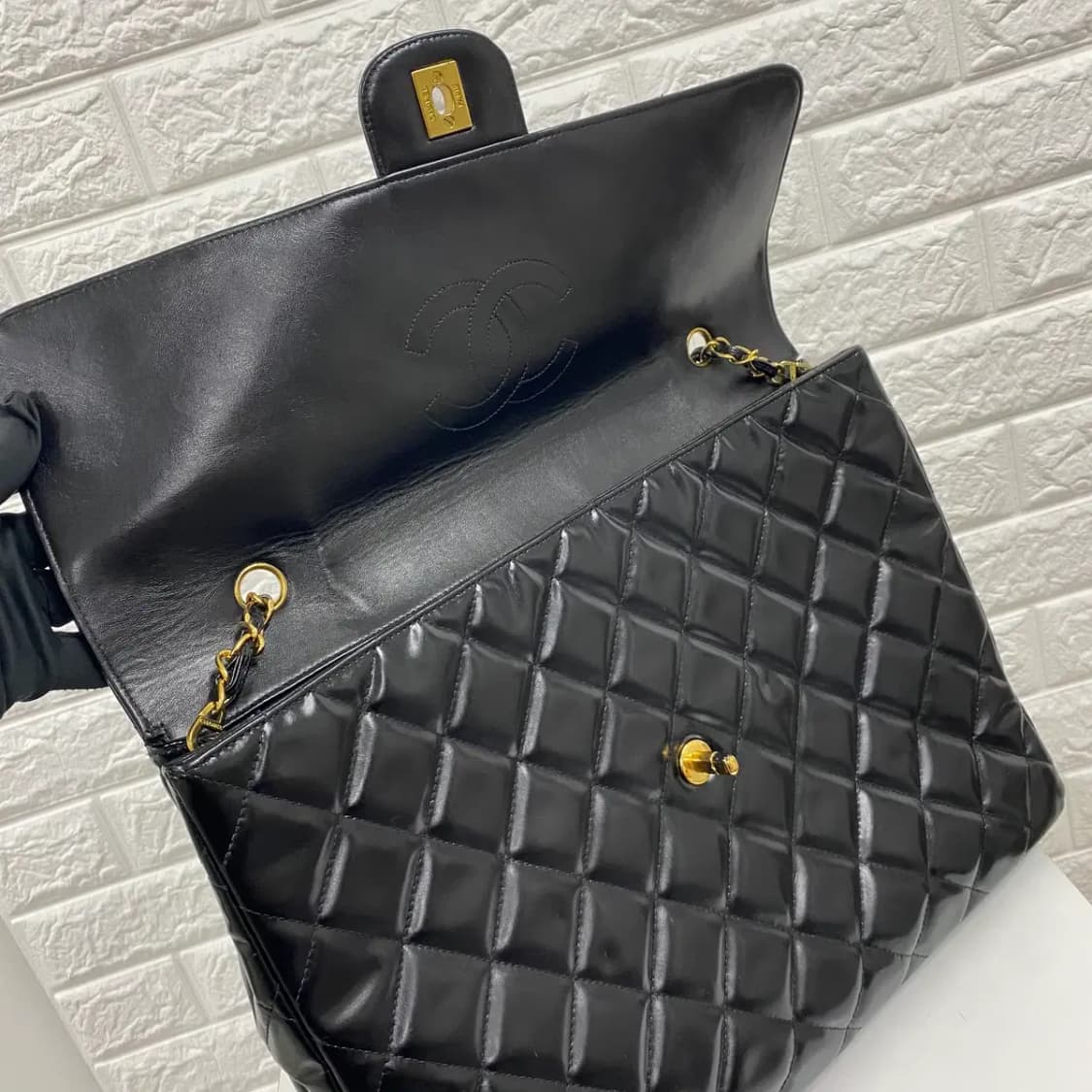 CHANEL / 빈티지 샤넬 4번대 맥시 블랙 퀼팅 페이던트 싱글 체인백 상품이미지9