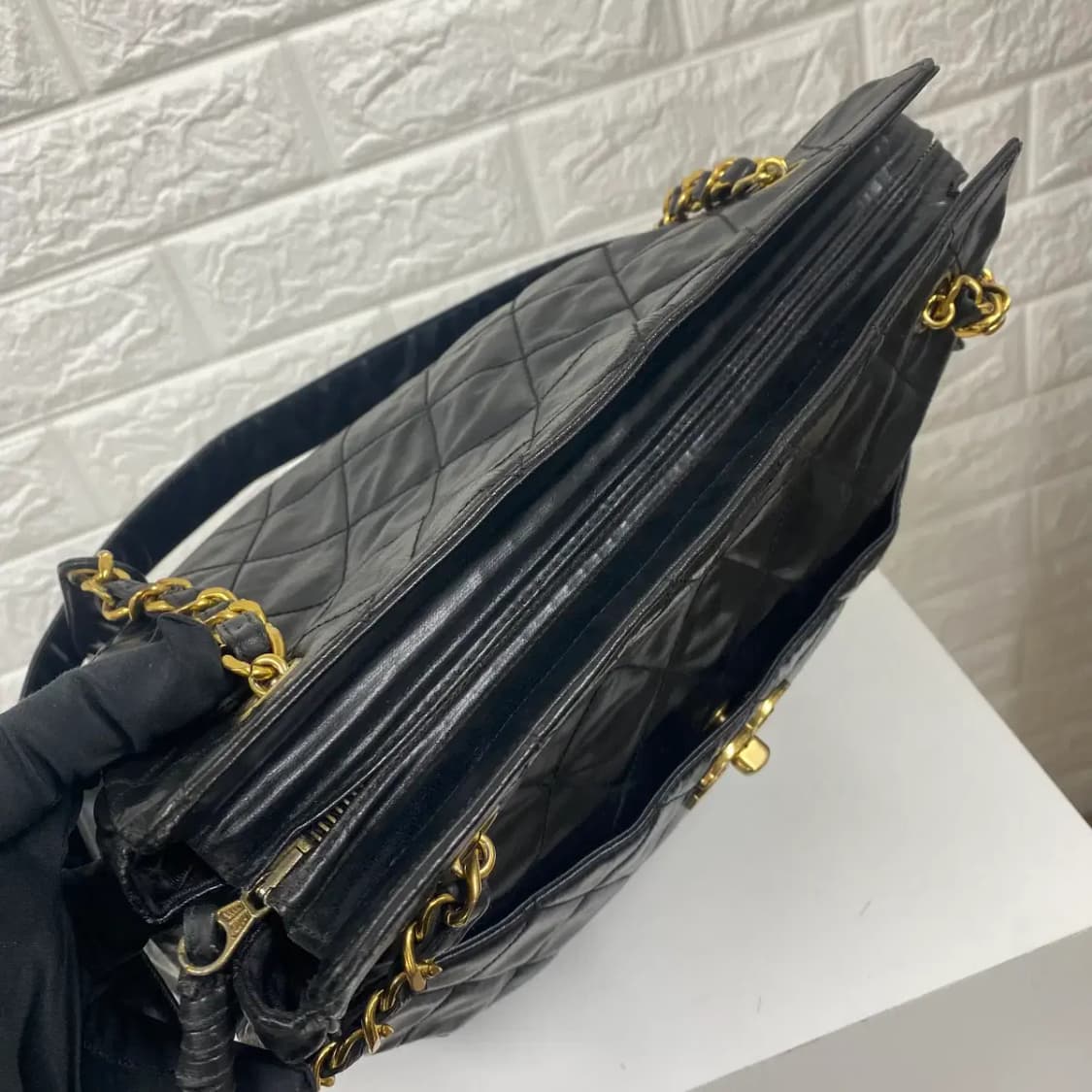 CHANEL / 빈티지 샤넬 3번대 블랙 마틀라세 턴락 숄더백 상품이미지5