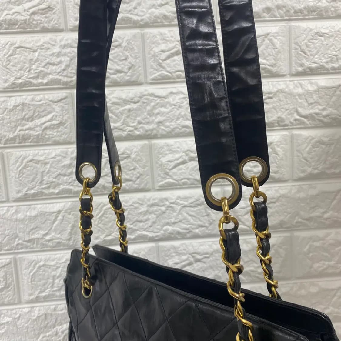 CHANEL / 빈티지 샤넬 3번대 블랙 마틀라세 턴락 숄더백 상품이미지7