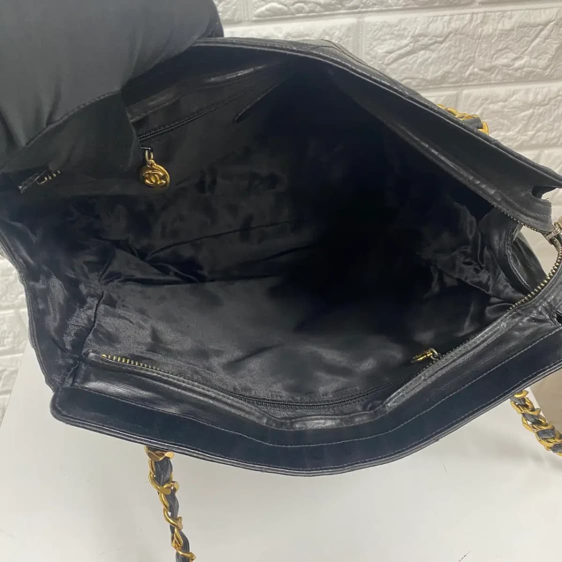 CHANEL / 빈티지 샤넬 3번대 블랙 마틀라세 턴락 숄더백 상품이미지9