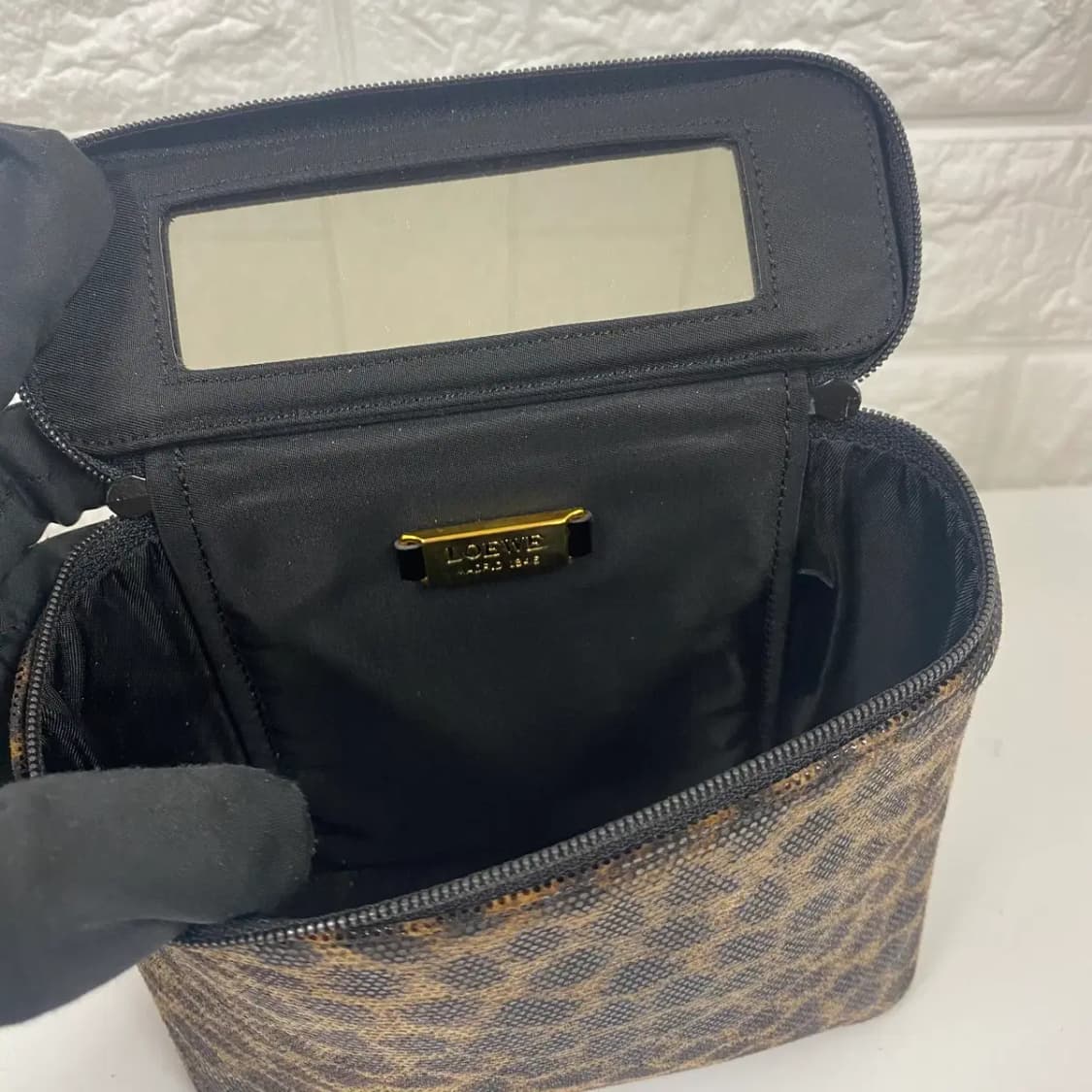 LOEWE / 빈티지 로에베 20th 센추리 퍼포레이티드 미니 베니티 백 상품이미지10