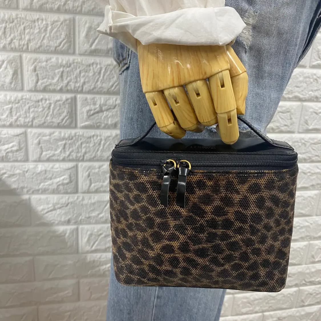 LOEWE / 빈티지 로에베 20th 센추리 퍼포레이티드 미니 베니티 백 상품이미지2