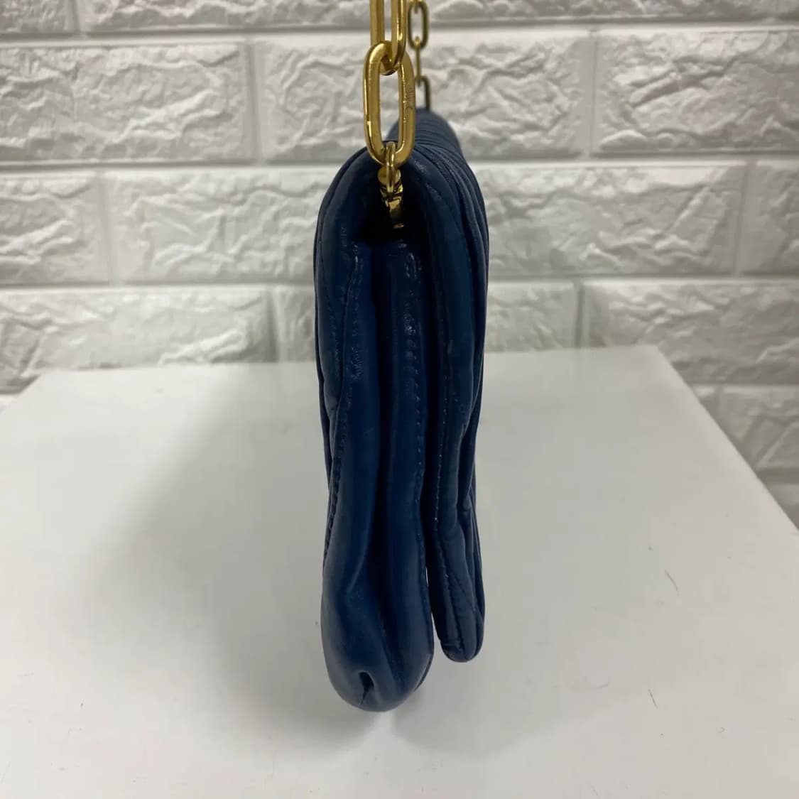 MIUMIU / 미우미우 마틀라쎄 네이비 플랩 체인 숄더백 상품이미지8