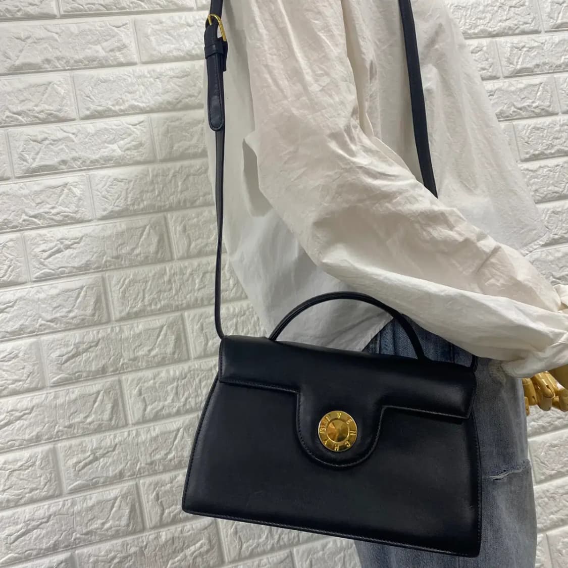 GIVENCHY / 빈티지 지방시 골드메달 블랙 숄더백 / 투웨이백 상품이미지2