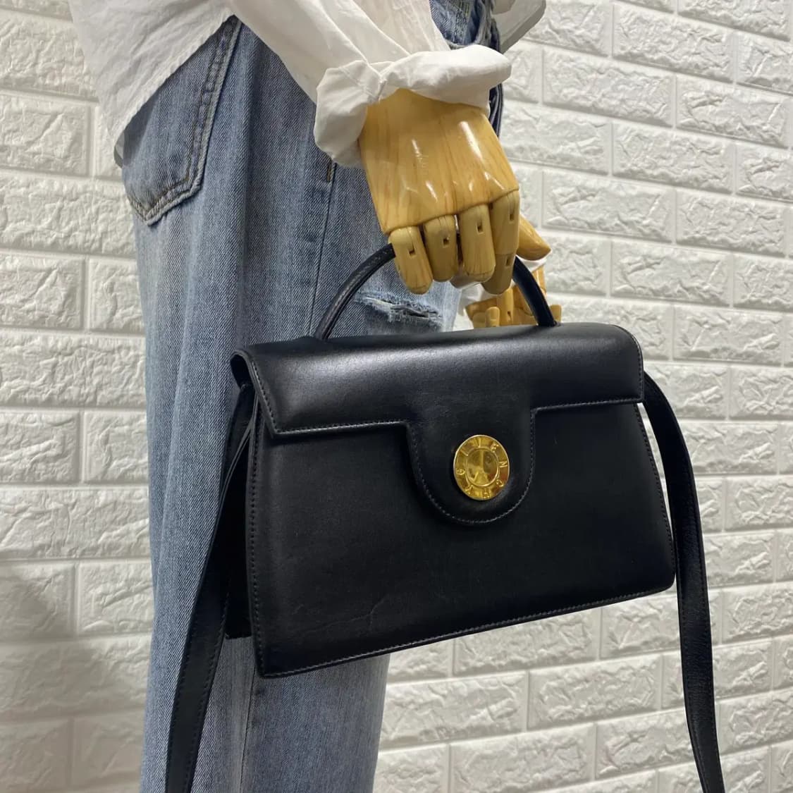 GIVENCHY / 빈티지 지방시 골드메달 블랙 숄더백 / 투웨이백 상품이미지3