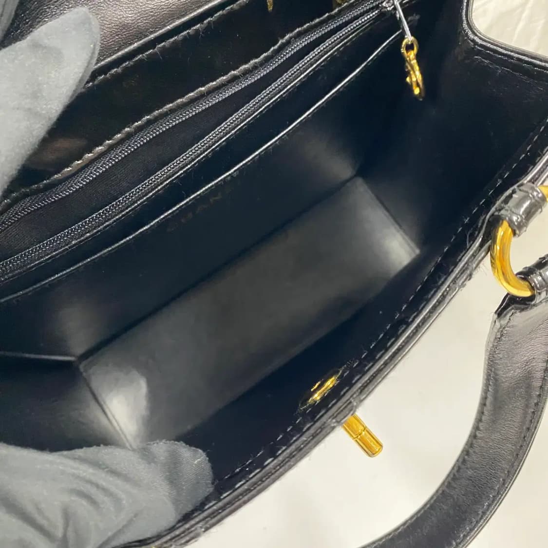 CHANEL / 빈티지 샤넬 4번대 블랙 페이던트 퀼팅CC 토트백/핸드백 상품이미지10