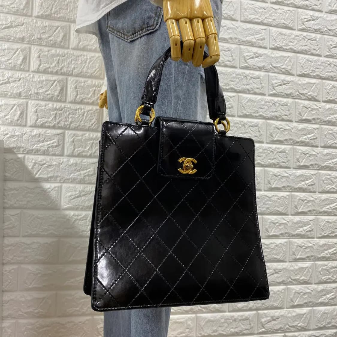 CHANEL / 빈티지 샤넬 4번대 블랙 페이던트 퀼팅CC 토트백/핸드백 상품이미지2