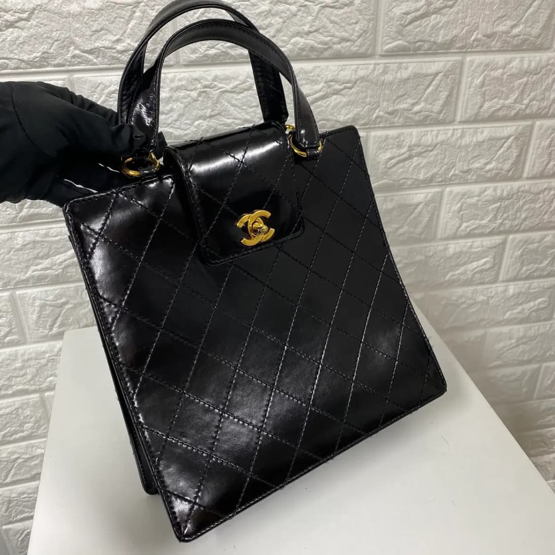 CHANEL / 빈티지 샤넬 4번대 블랙 페이던트 퀼팅CC 토트백/핸드백 상품이미지3