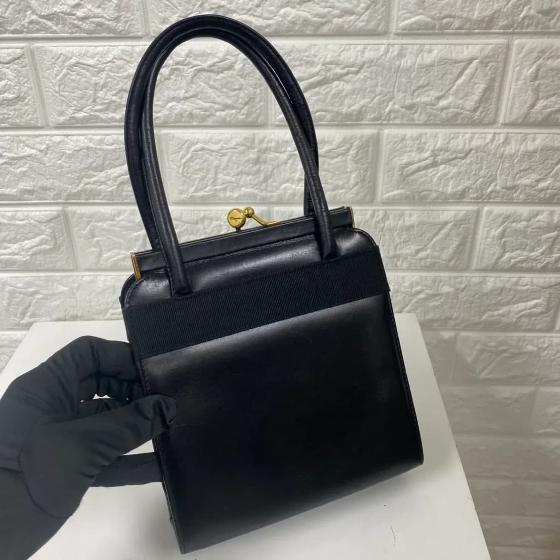 FERRAGAMO / 빈티지 페레가모 블랙 레더 바라보우 미니 핸드백 상품이미지5