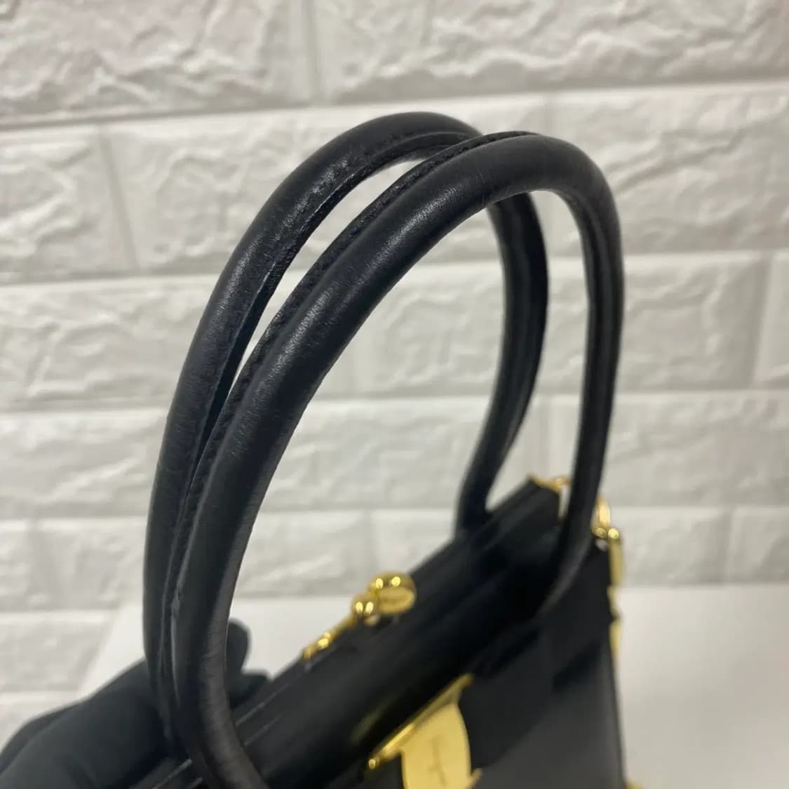 FERRAGAMO / 빈티지 페레가모 블랙 레더 바라보우 미니 핸드백 상품이미지8