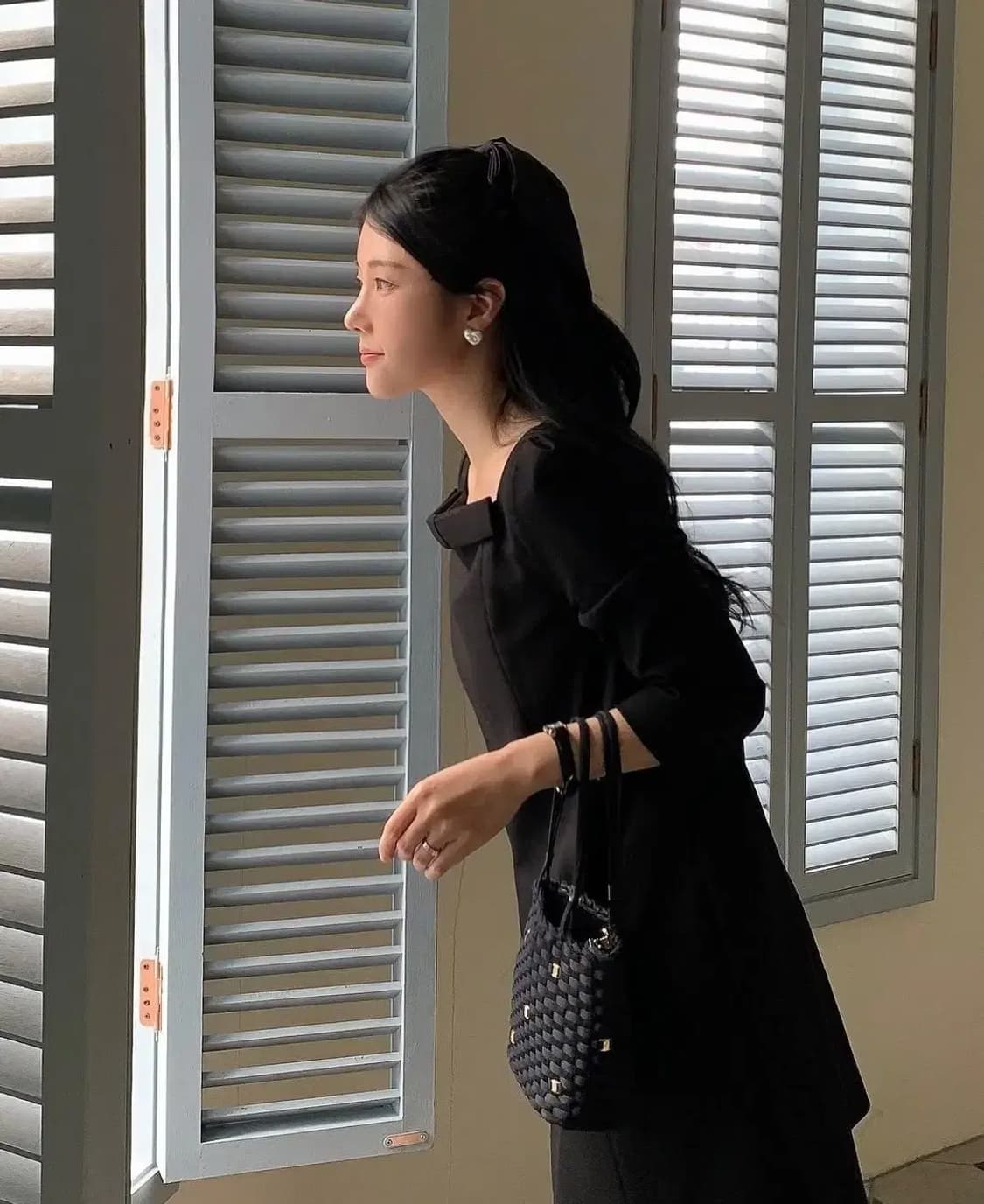 FERRAGAMO/ 빈티지 살바토레 페라가모 다크네이비 우븐 미니 핸들백 상품이미지2