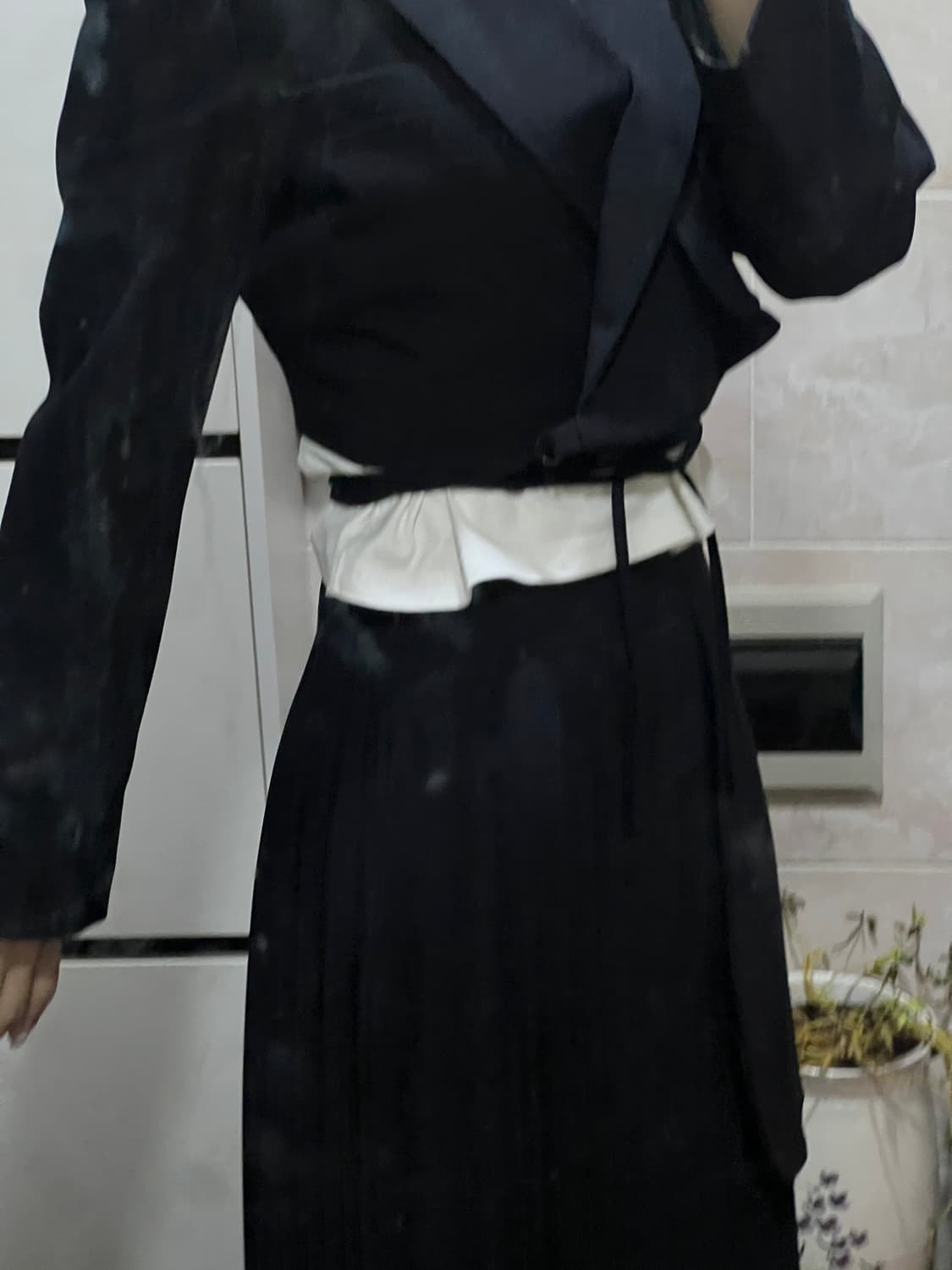 더에보니아이즈 투피스 셋업 네이비  상품이미지3