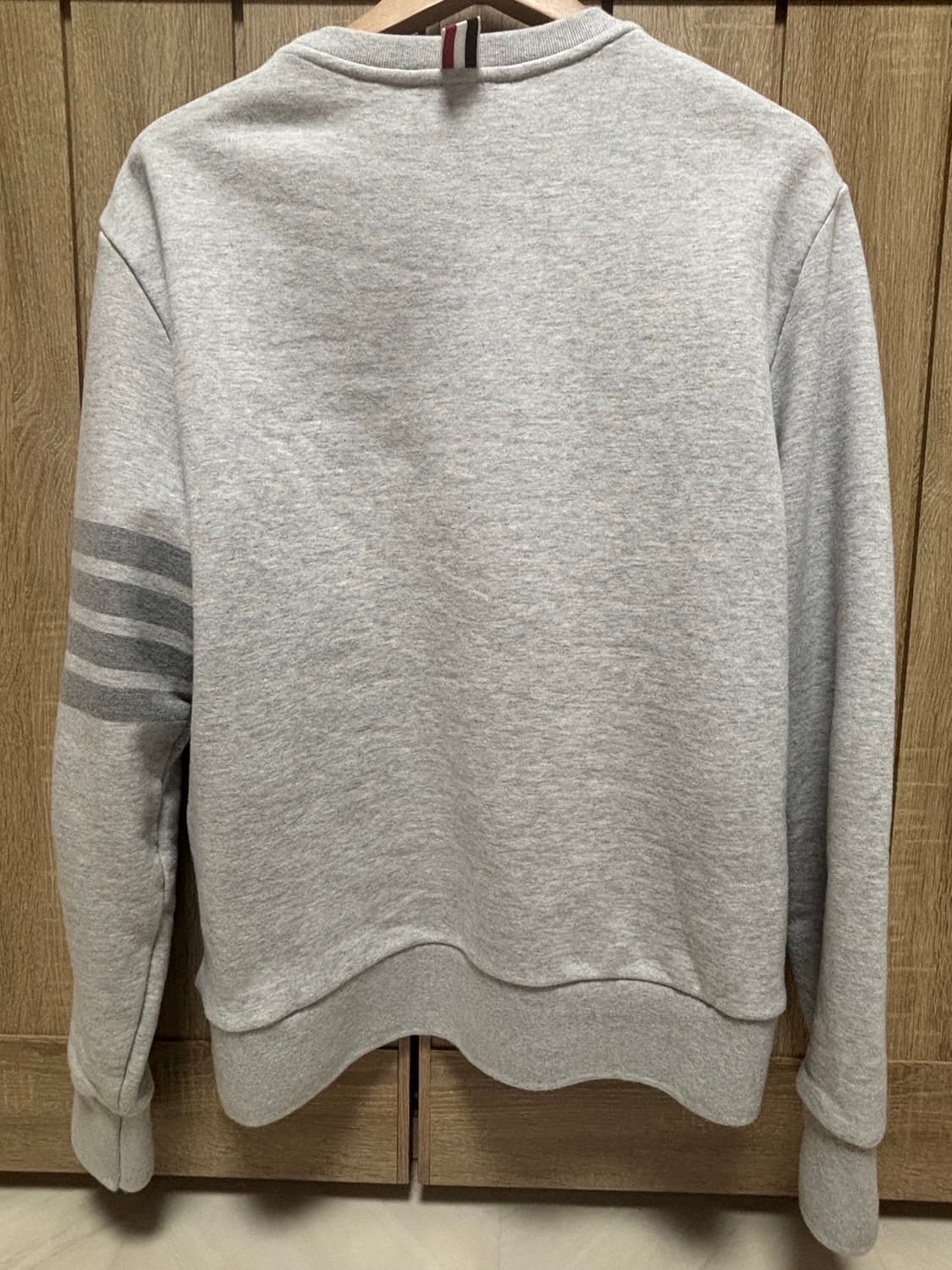 톰브라운 맨투맨 3사이즈 상품이미지2