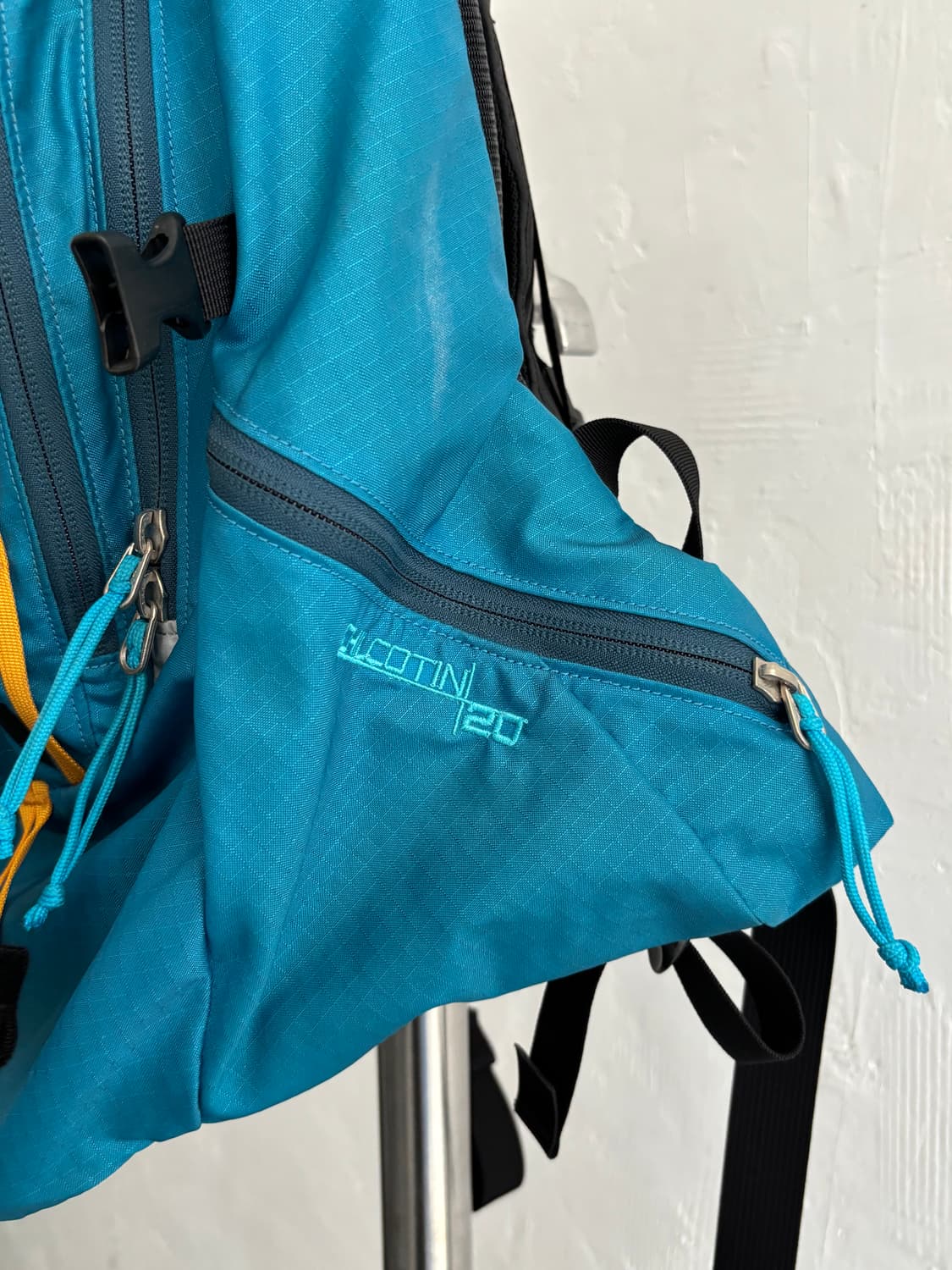 ARC’TERYX 아크테릭스 블루 칠코틴 20L 백팩 상품이미지2