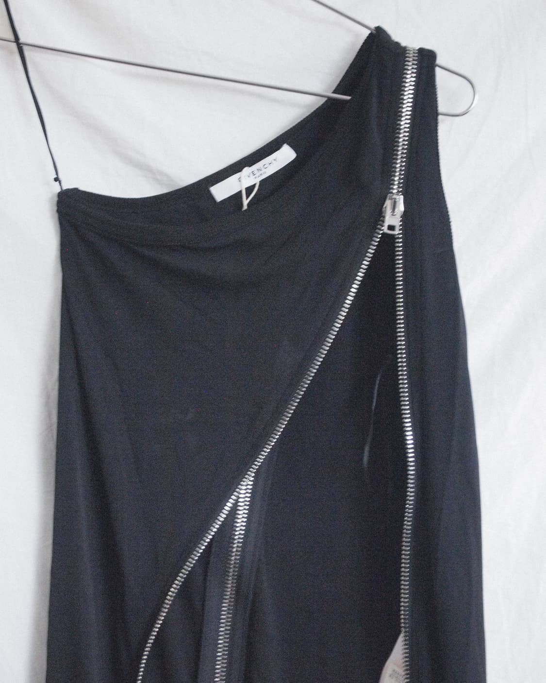 지방시 20SS 런웨이 asymmetric 원지퍼 드레스 원피스 상품이미지5