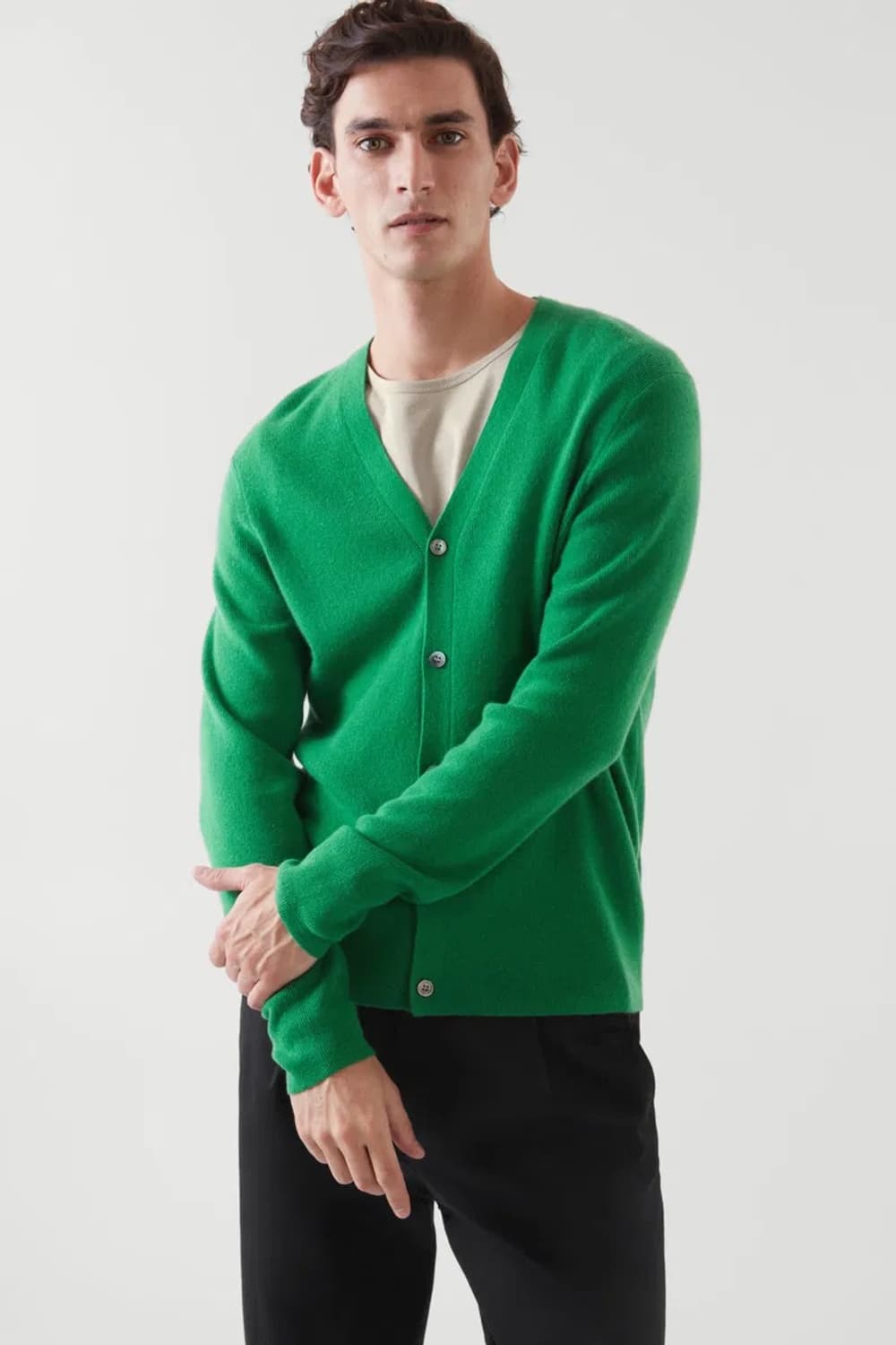 코스 슬림핏 캐시미어 가디건 그린 상품이미지3