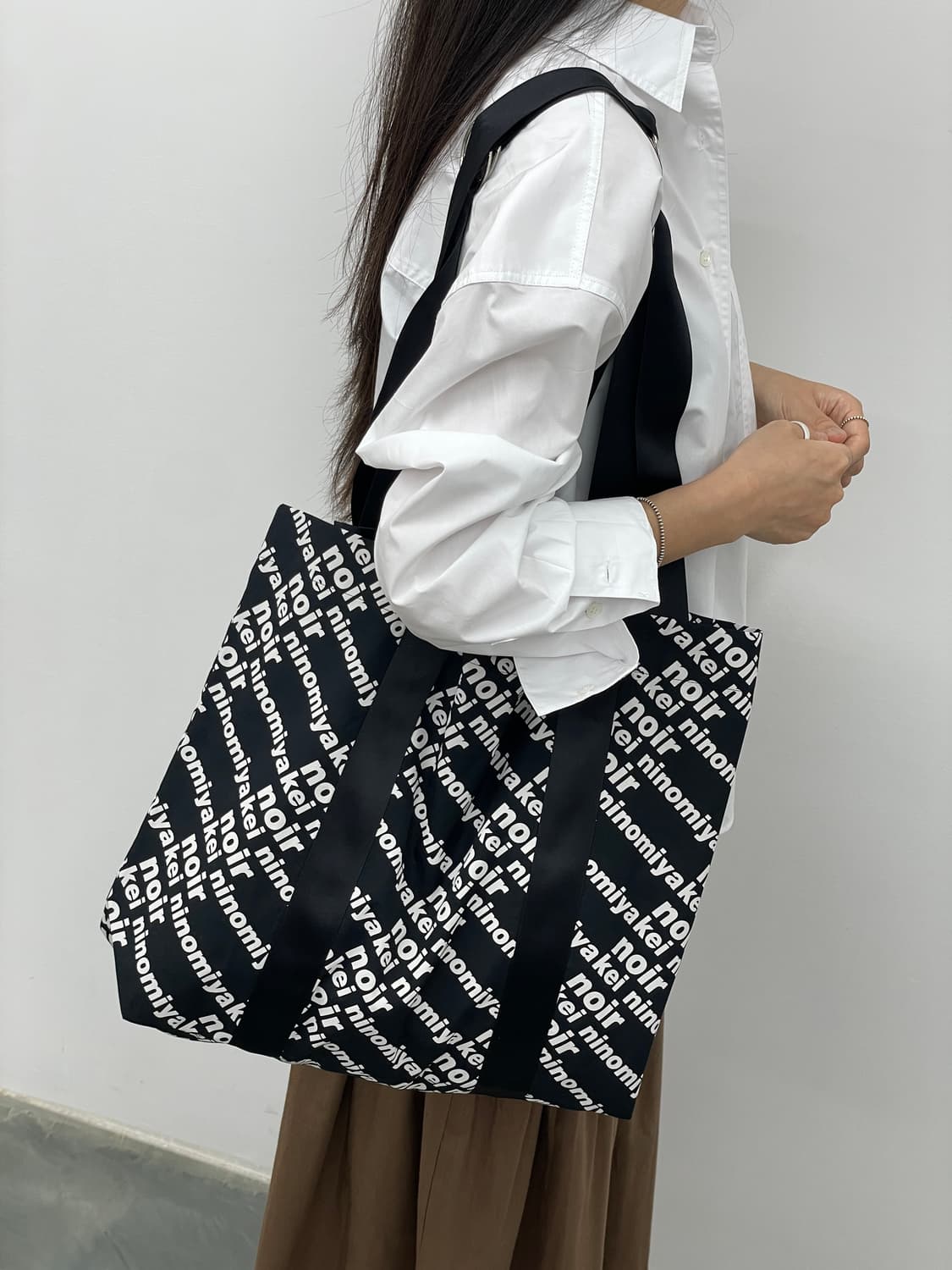 꼼데가르송 느와 케이 니노미야 빅 에코백 숄더백 상품이미지1