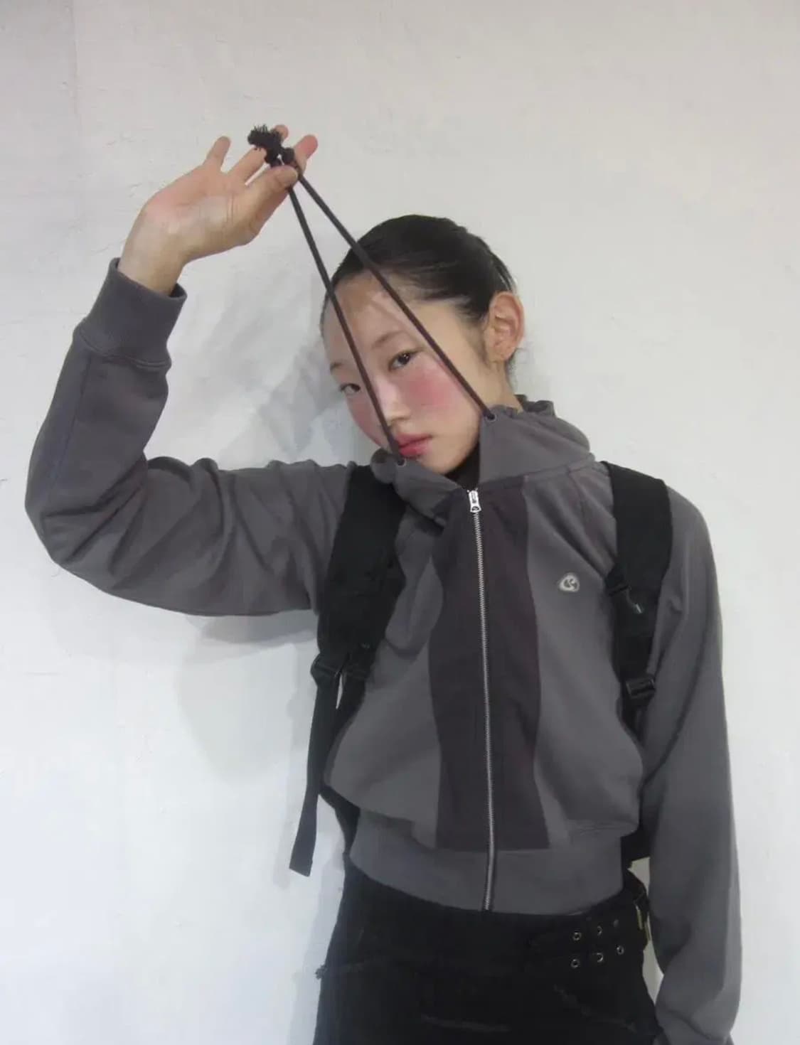 스마트어반유즈풀 (코이세이오) 퍼커링 후드집업 차콜 상품이미지2