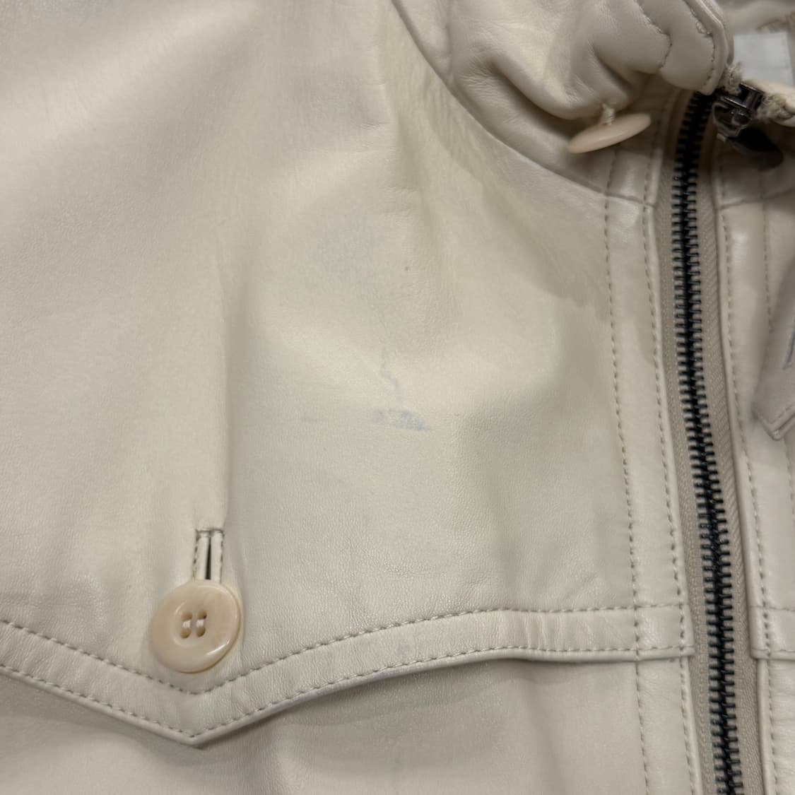 발망 하이넥 레더 집업 자켓 웨스턴 요크 디테일 레귤러핏 아이보리 상품이미지10