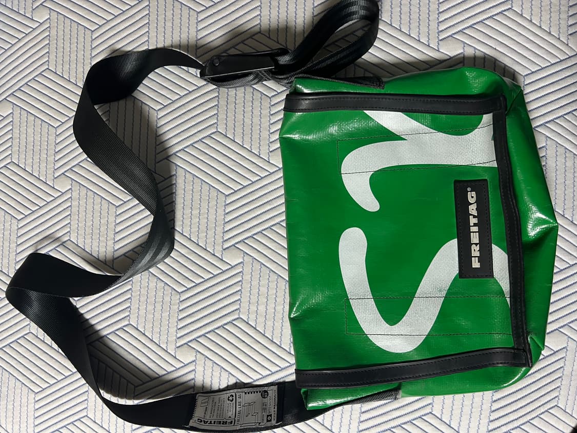 Freitag 프라이탁 메신저백 그린 상품이미지1