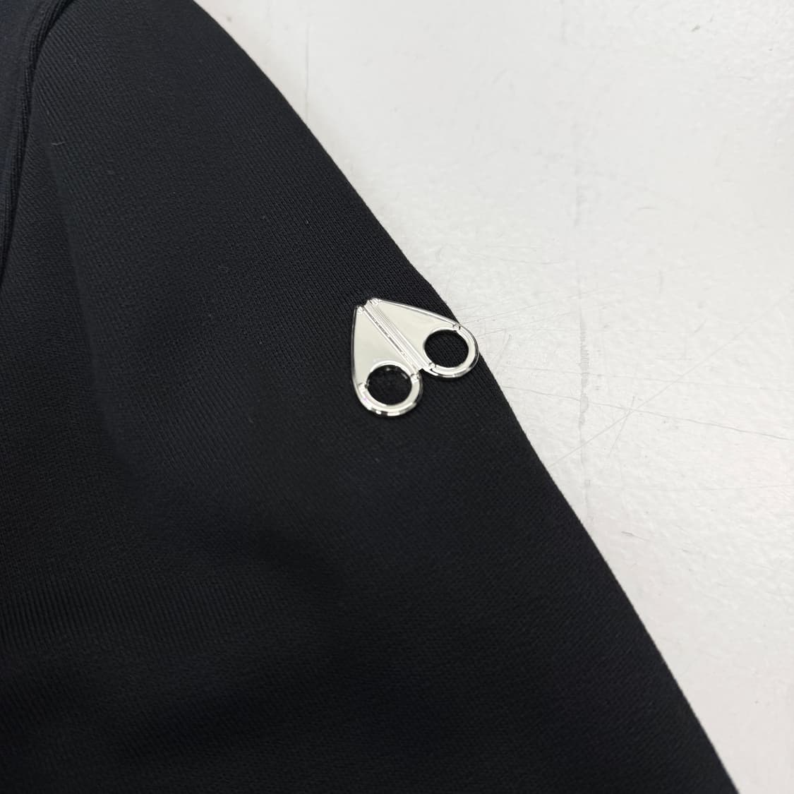 무스너클 스몰로고 맨투맨 상품이미지5