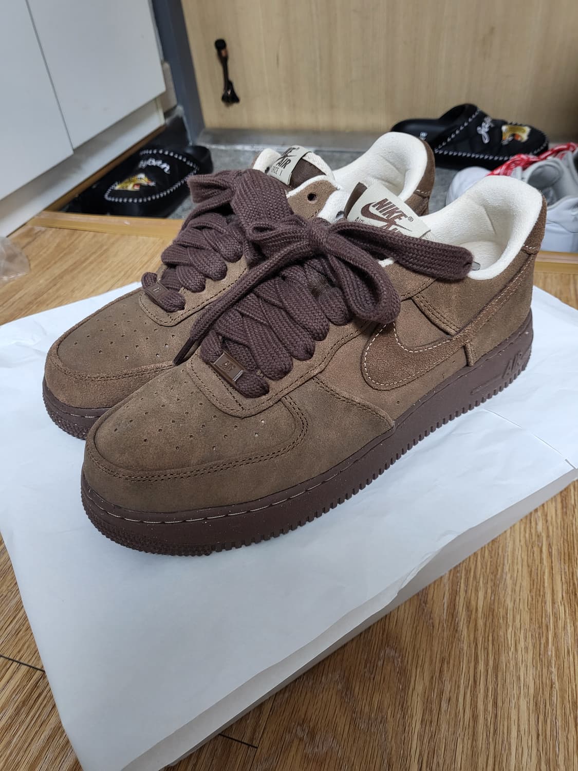 나이키 에어포스 카카오 포스 와우 275 상품이미지1