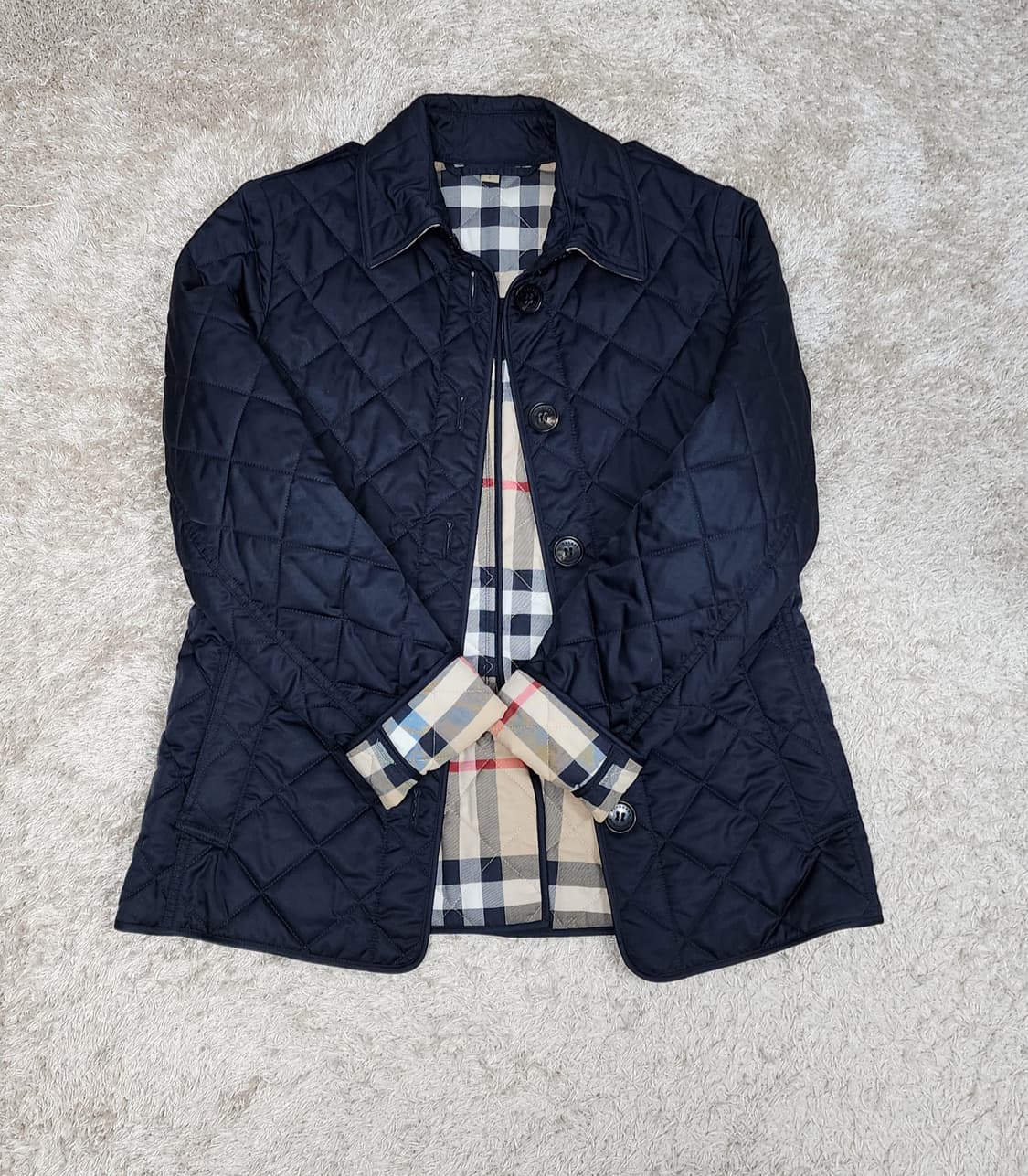 버버리 다이아몬드 퀼팅 자켓 정품 s 애쉬허스트 상품이미지1