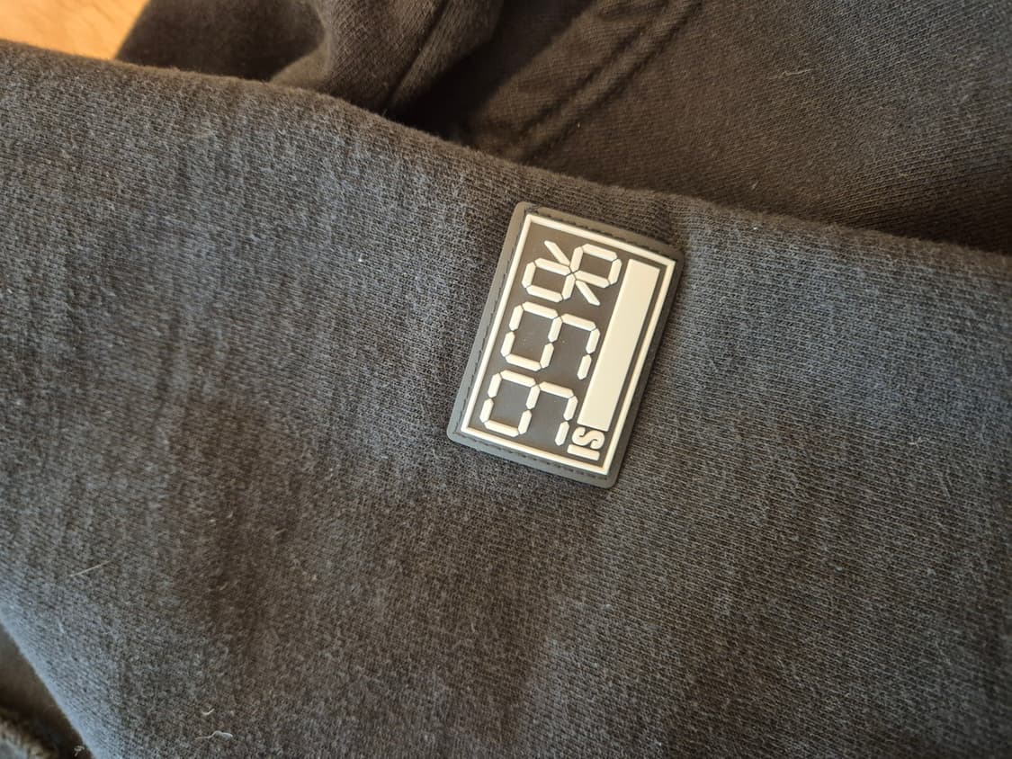 99%is 블랙 후드티 상품이미지4